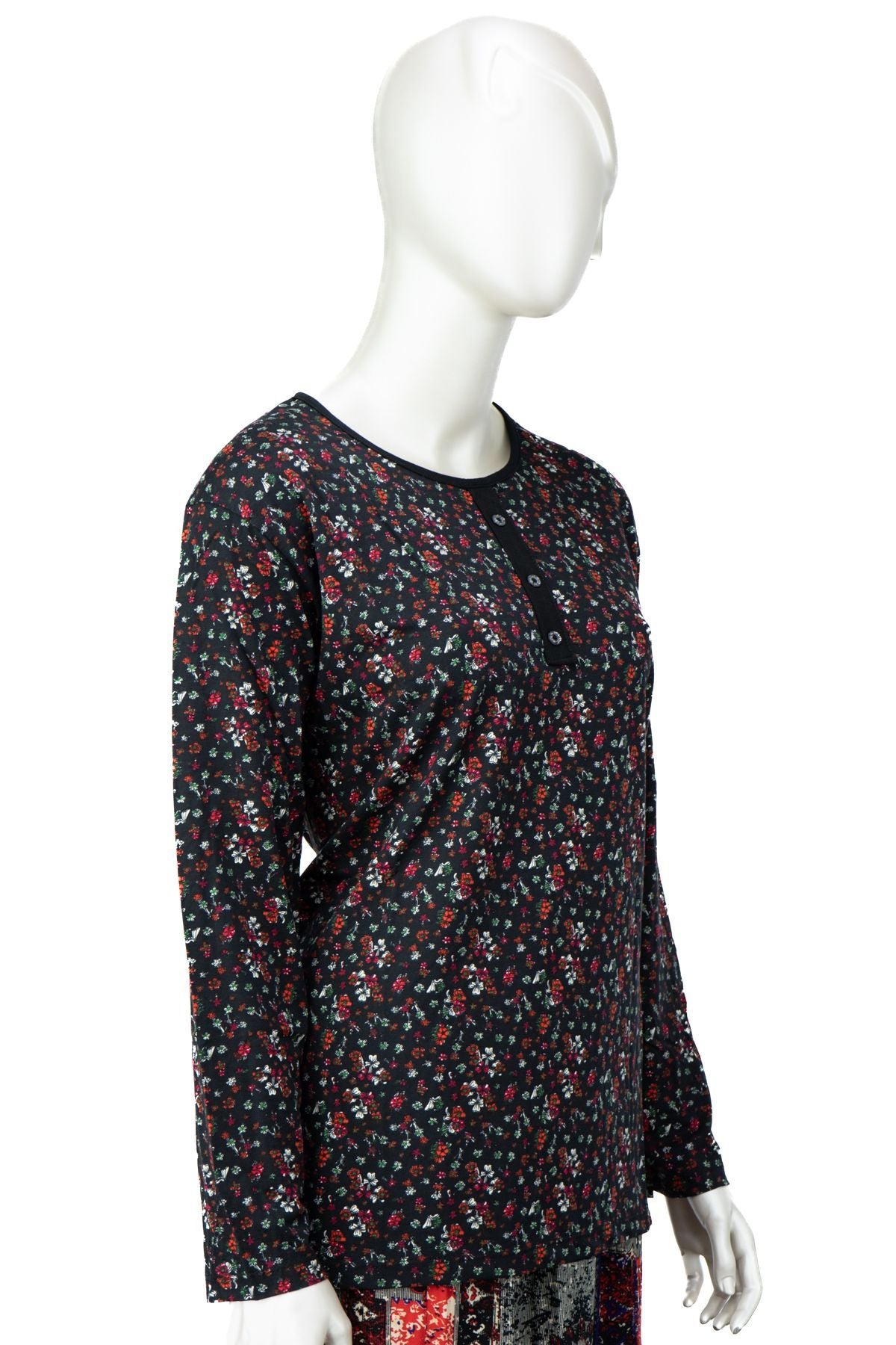 Kadın Anne Bluz Turlu Viskon Penye Kumaş Çiçek Demeti Desenli Likralı Rahat Kesim Tam Kalıp