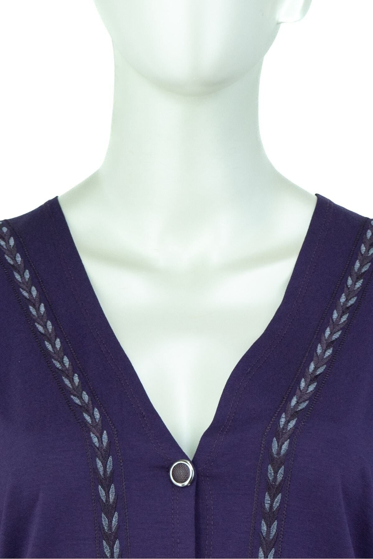 Kadın Önü Düğmeli ve Çift Cepli Örgü Detaylı Tam Kalıp Turlu Viskon Penye Kumaş Anne Hırka