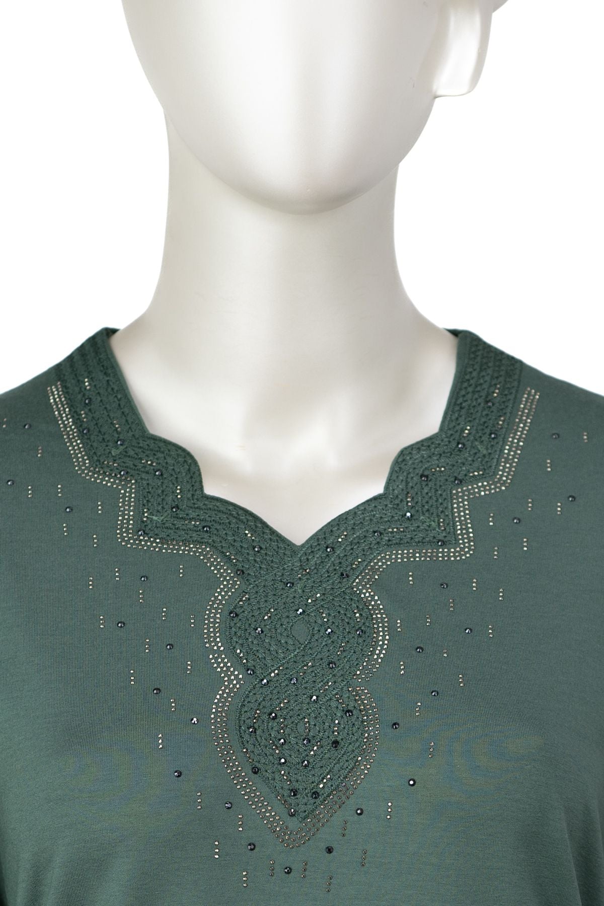 Kadın Turlu Viskon Penye Kumaş Anne Bluz Modern Taşlı ve Nakışlı Likralı V Yaka Tam Kalıp