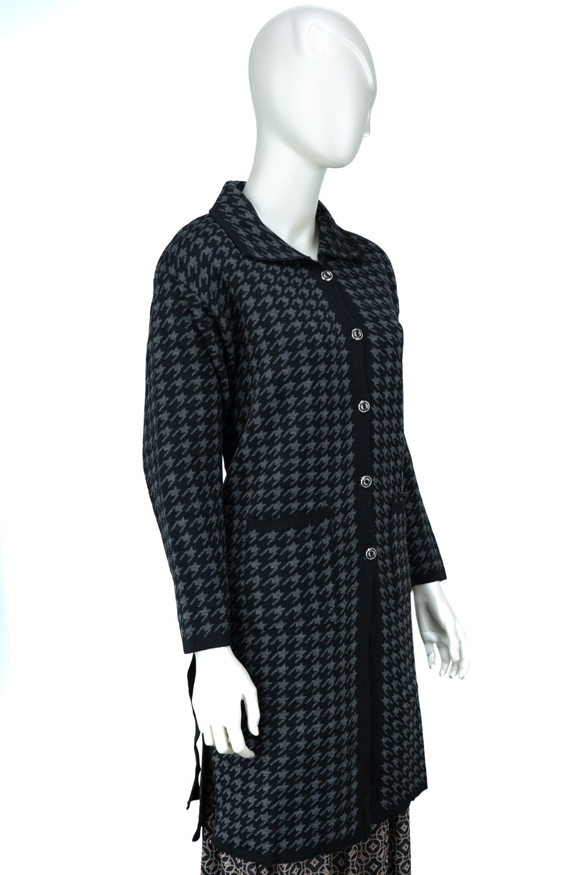 Kadın Kışlık Anne Hırka Yünlü Örme Düğmeli Cepli Kuşaklı Likralı Tam Kalıp Kazayağı Motifli