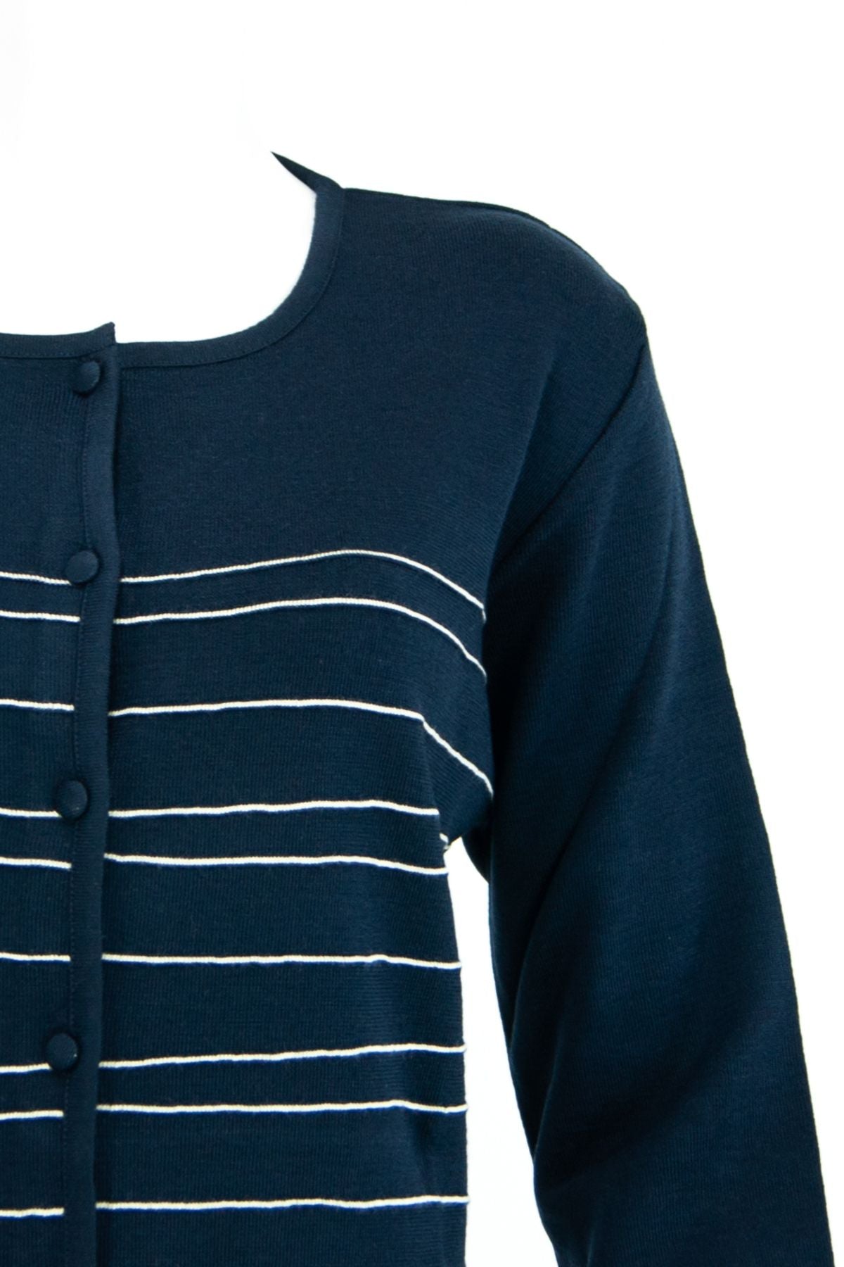 Kadın Mevsimlik Boydan Düğmeli Cepli Likralı Rahat Kesim Tam Kalıp Triko Dokuma Anne Hırka