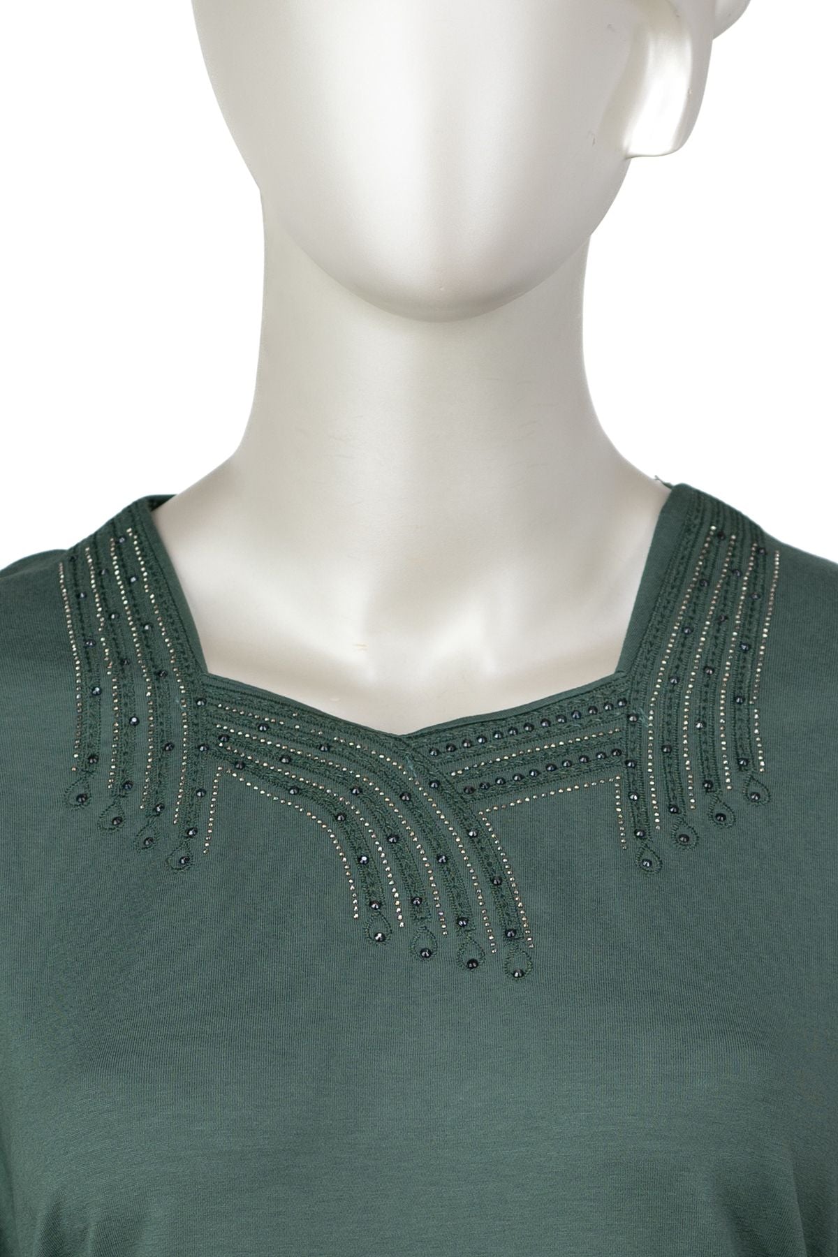 Kadın Turlu Viskon Penye Kumaş Anne Bluz Şık Taşlı ve Nakışlı Likralı Kare Yaka Tam Kalıp