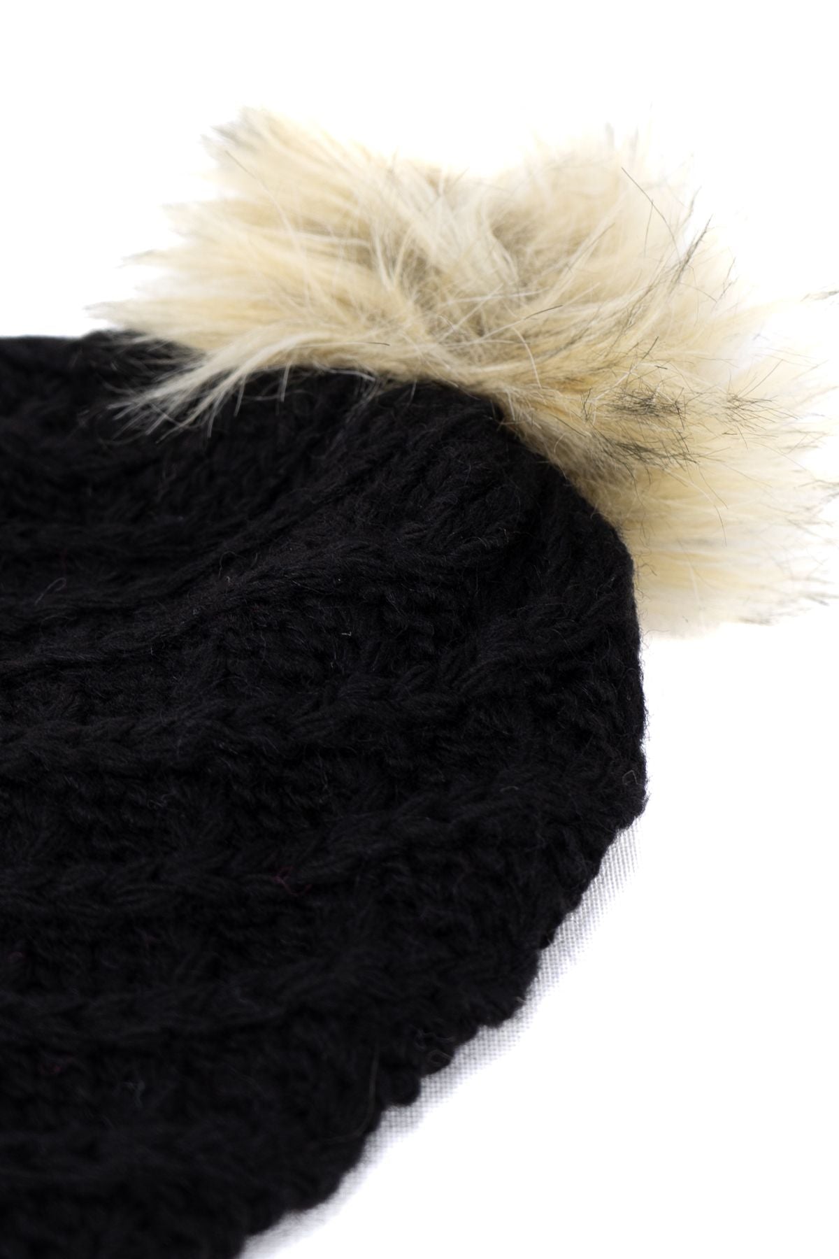 Kadın Kışlık Kalın Ponponlu Bere Pamuklu Örgü Modelli Sıcak Tutar Esnek Rüzgar Geçirmez