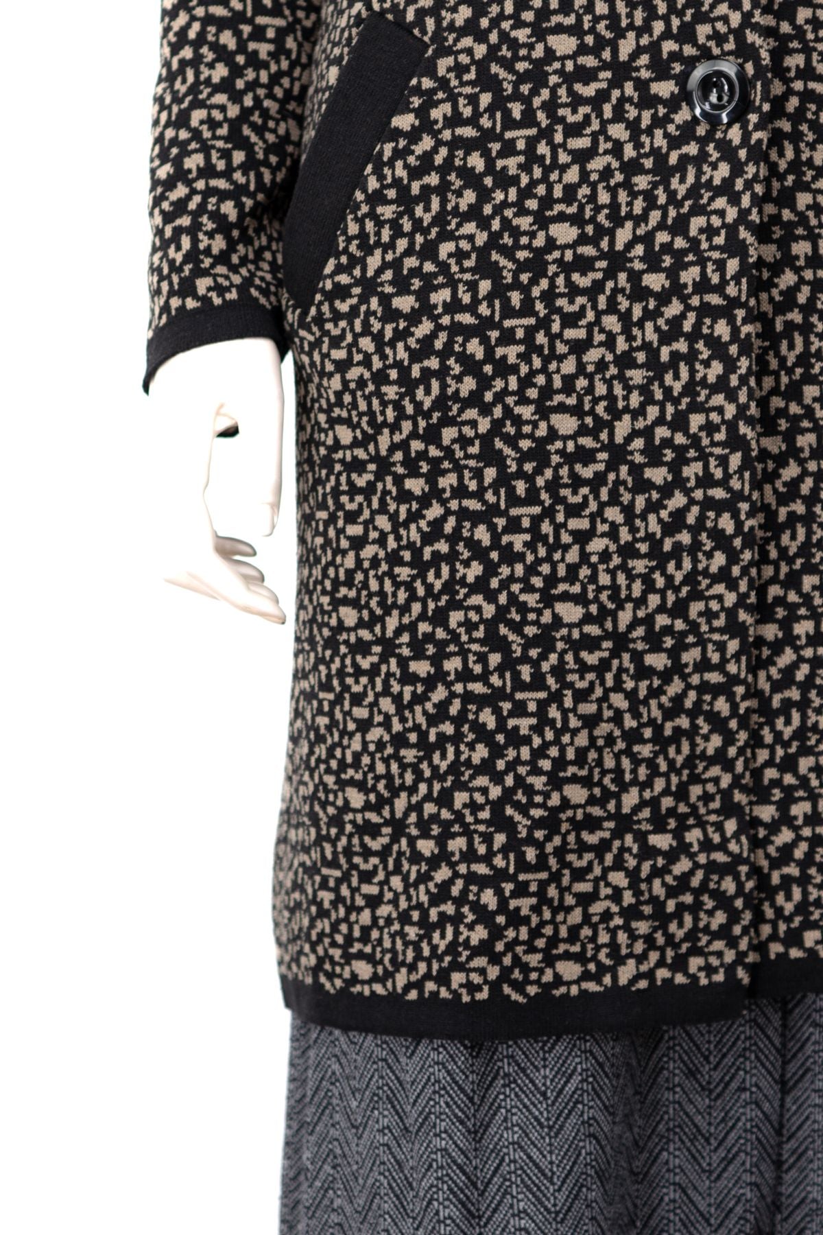 Kadın Kalın Kışlık Triko Örme Anne Hırka Şık Motifli Cepli Yakalı Düğmeli Rahat Tam Kalıp