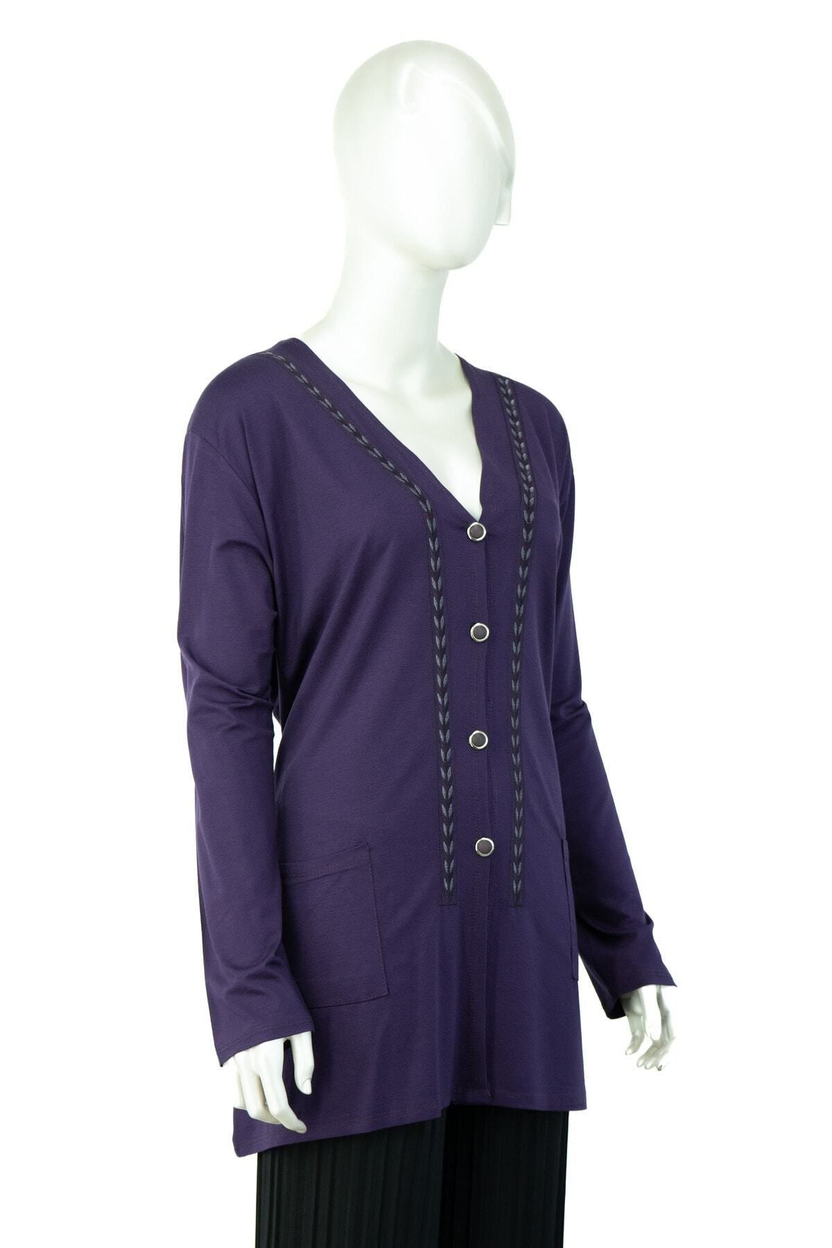 Kadın Önü Düğmeli ve Çift Cepli Örgü Detaylı Tam Kalıp Turlu Viskon Penye Kumaş Anne Hırka