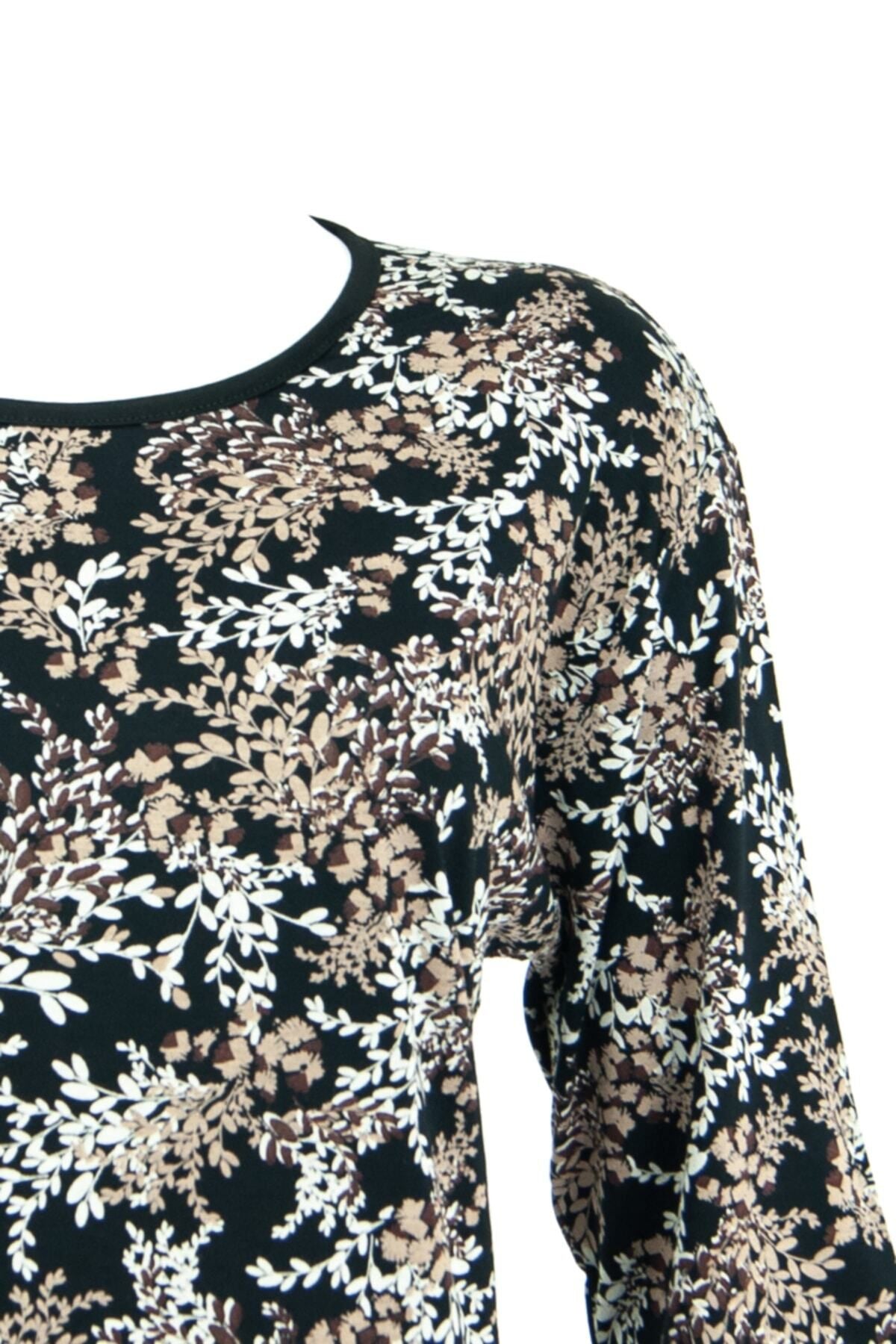 Kadın Çiçek Demeti Desenli Yuvarlak Yaka Normal Kesim Likralı Pamuklu Penye Kumaş Anne Bluz