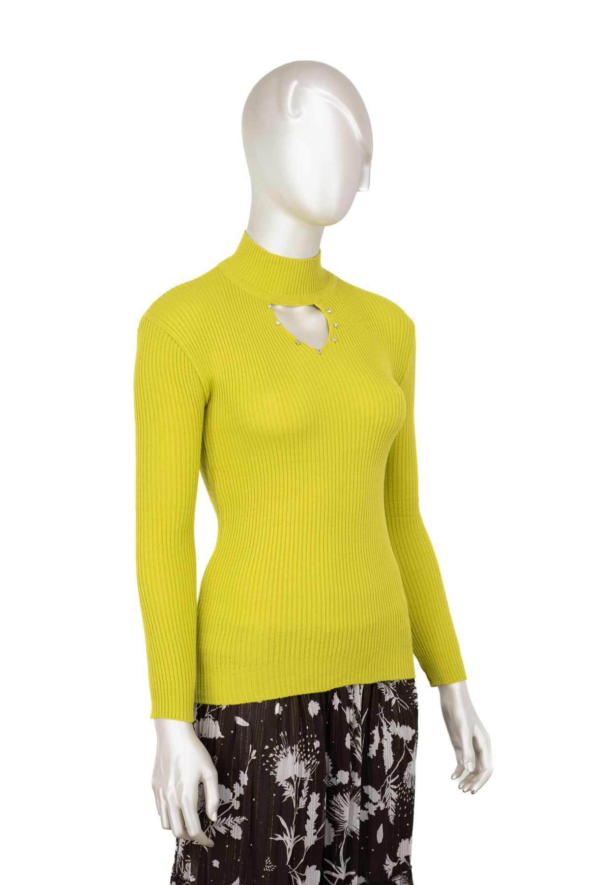 Kadın Kışlık Yarım Yakalı ve Taşlı Yaka Açıklığı Bulunan Bedene Oturan Örme Triko Badi Kazak