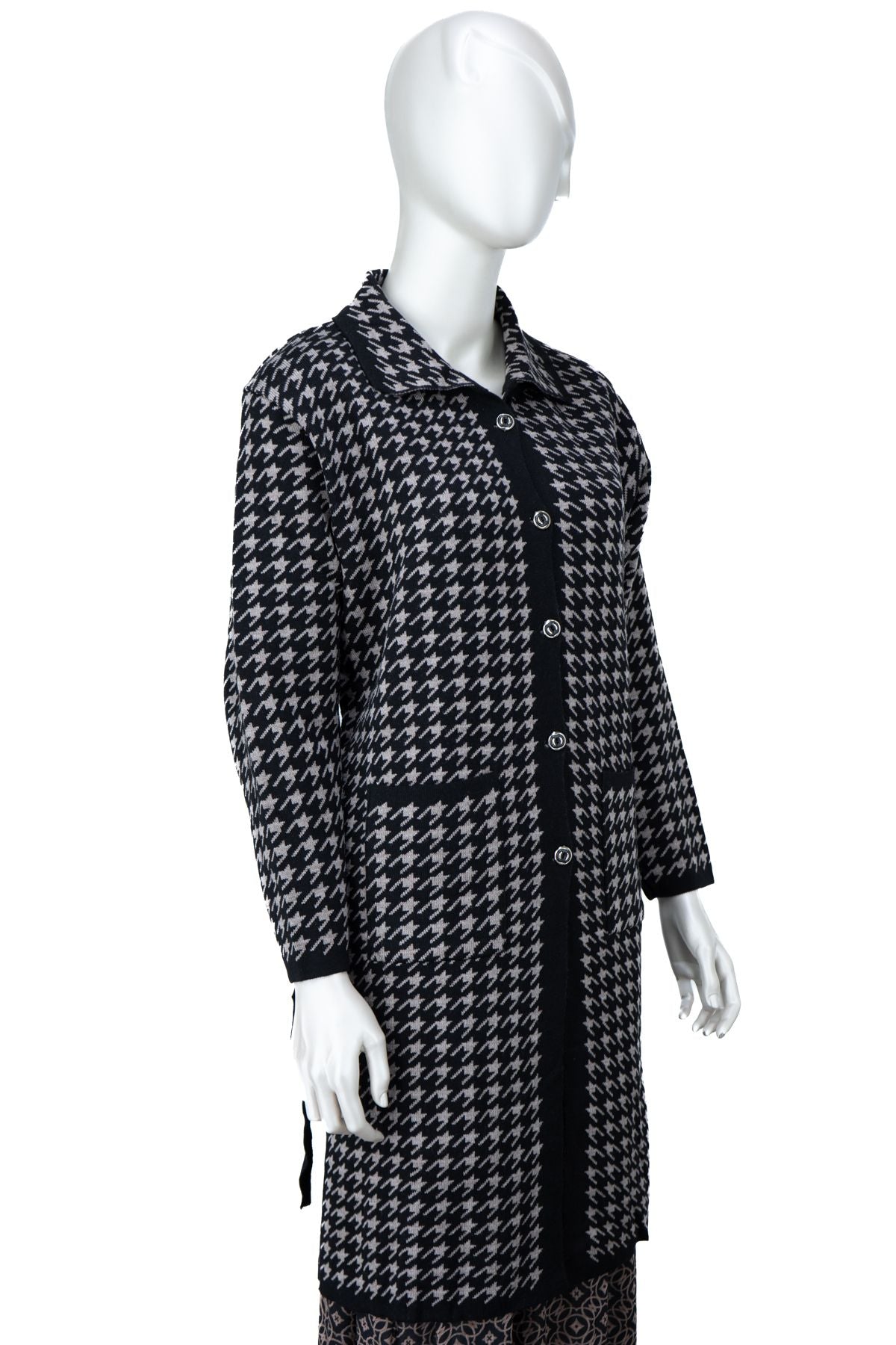 Kadın Kışlık Anne Hırka Yünlü Örme Düğmeli Cepli Kuşaklı Likralı Tam Kalıp Kazayağı Motifli