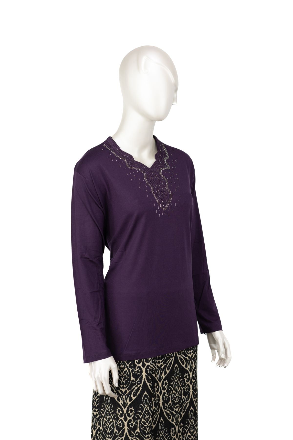 Kadın Turlu Viskon Penye Kumaş Anne Bluz Modern Taşlı ve Nakışlı Likralı V Yaka Tam Kalıp