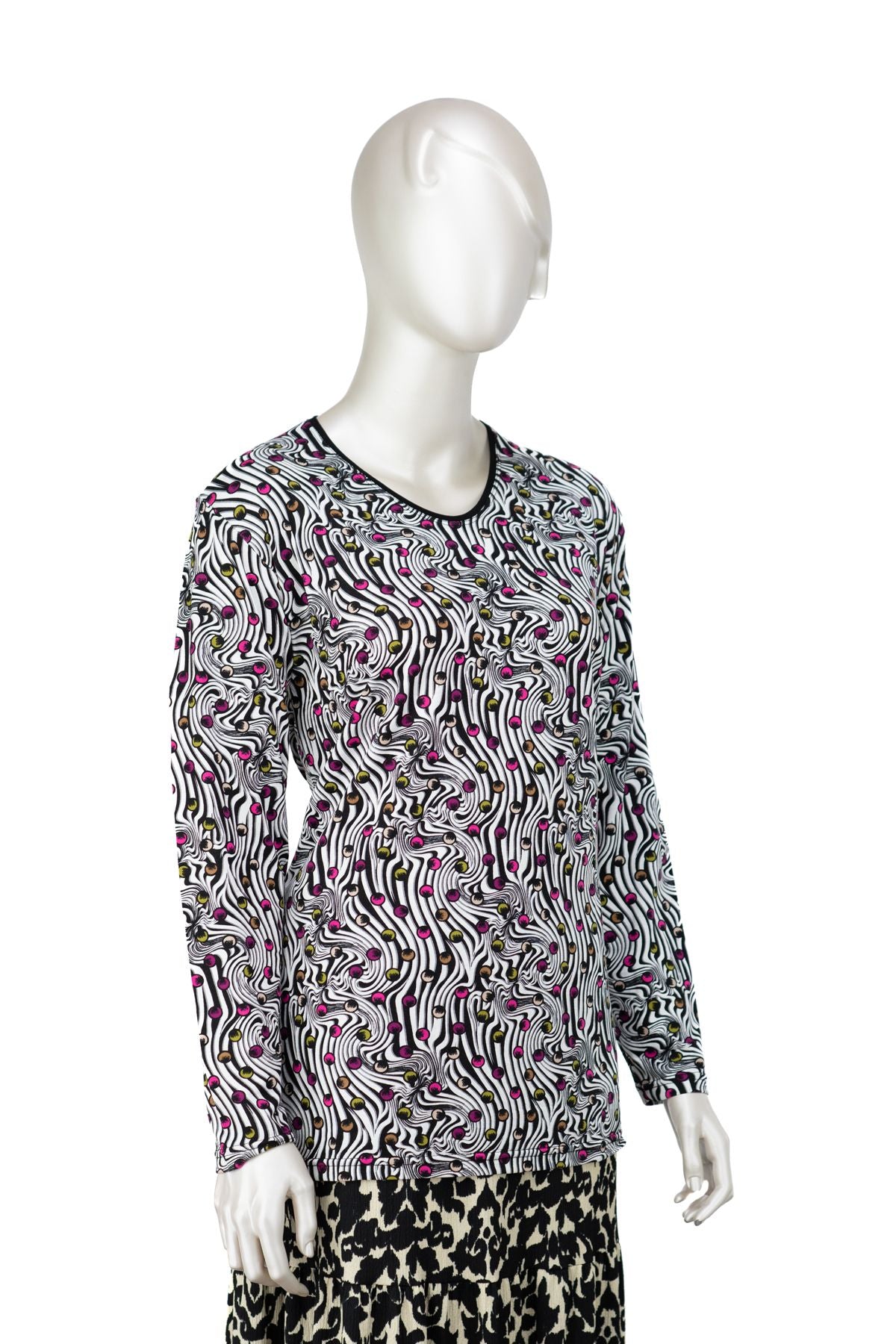 Kadın Turlu Viskon Penye Kumaş Anne Bluz Leylak Desenli Hafif V Yaka Tam Kalıp Likralı