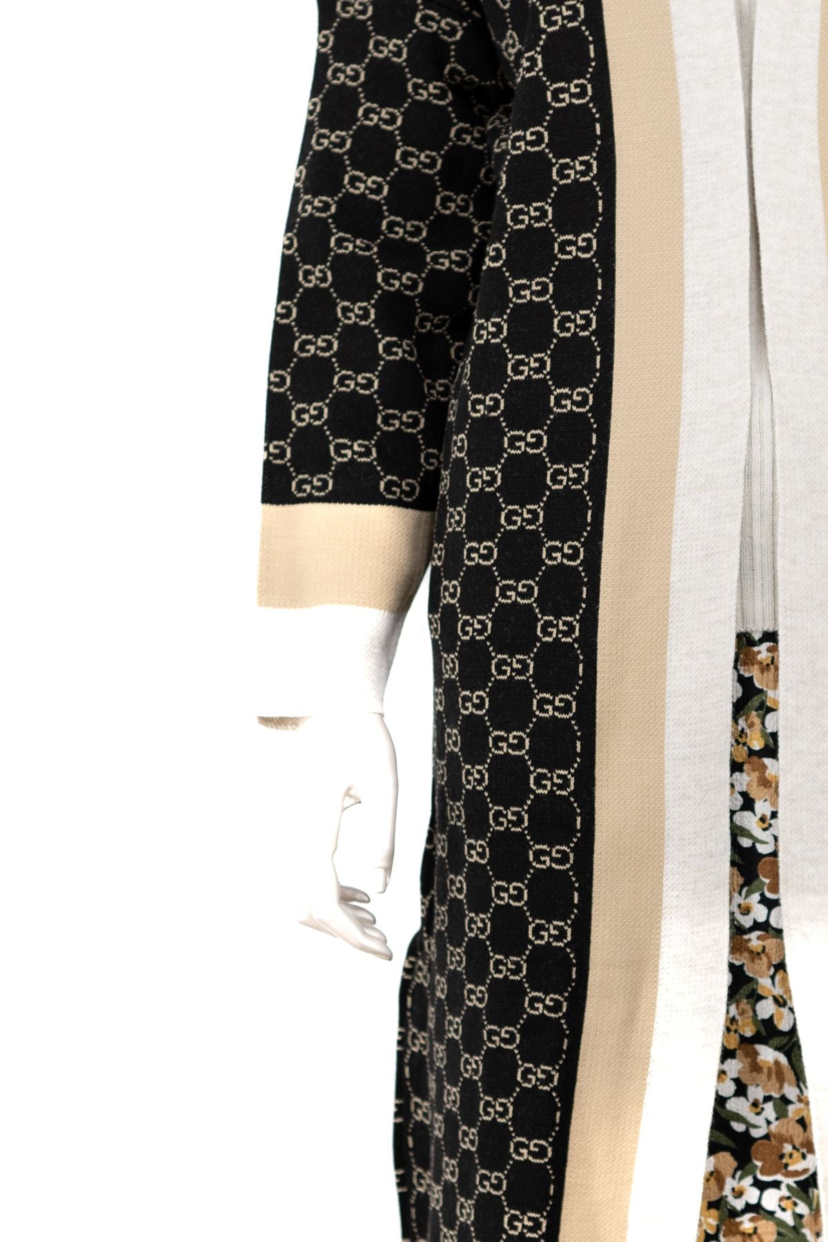 Kadın Kışlık Boydan Marka Harf Desenli Kapamasız RahatKesim Uzun Kol Triko Dokuma Uzun Hırka