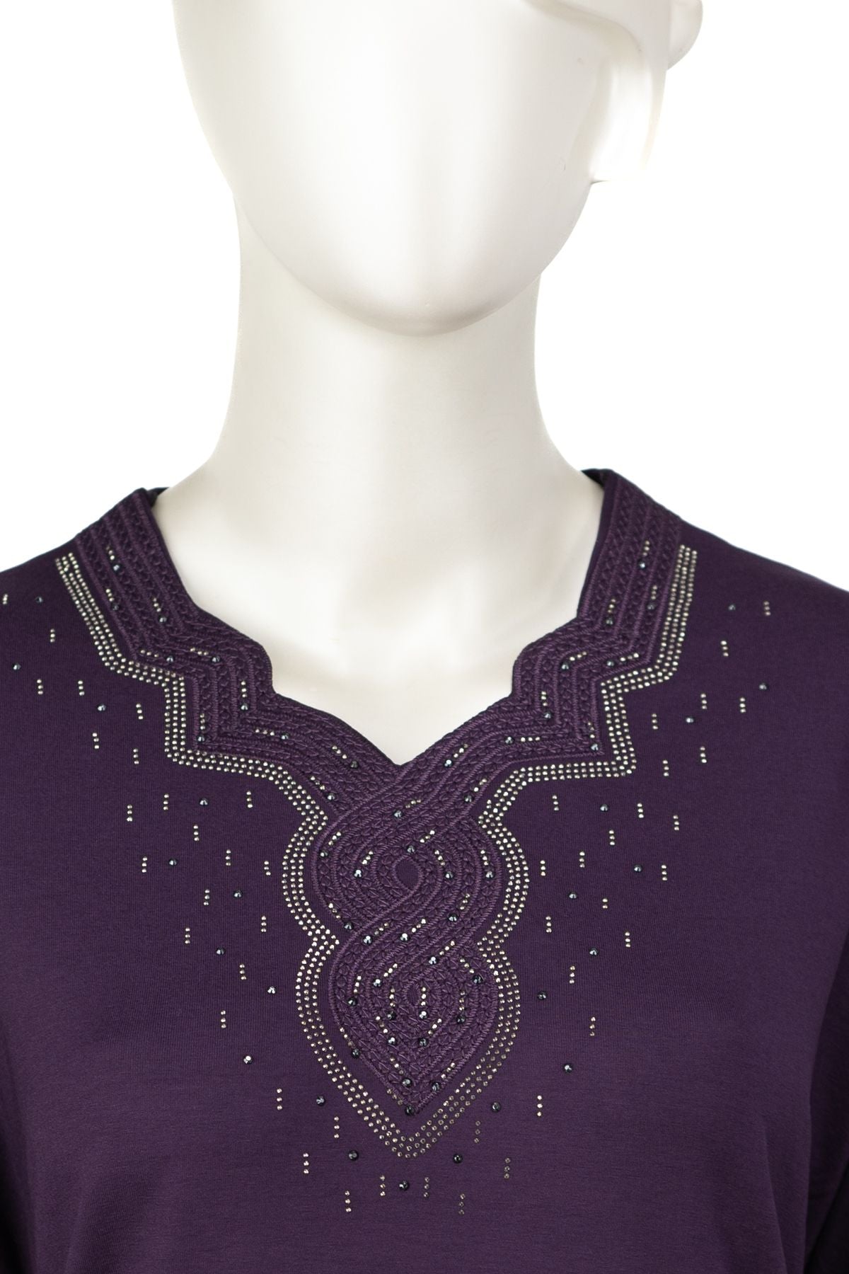 Kadın Turlu Viskon Penye Kumaş Anne Bluz Modern Taşlı ve Nakışlı Likralı V Yaka Tam Kalıp