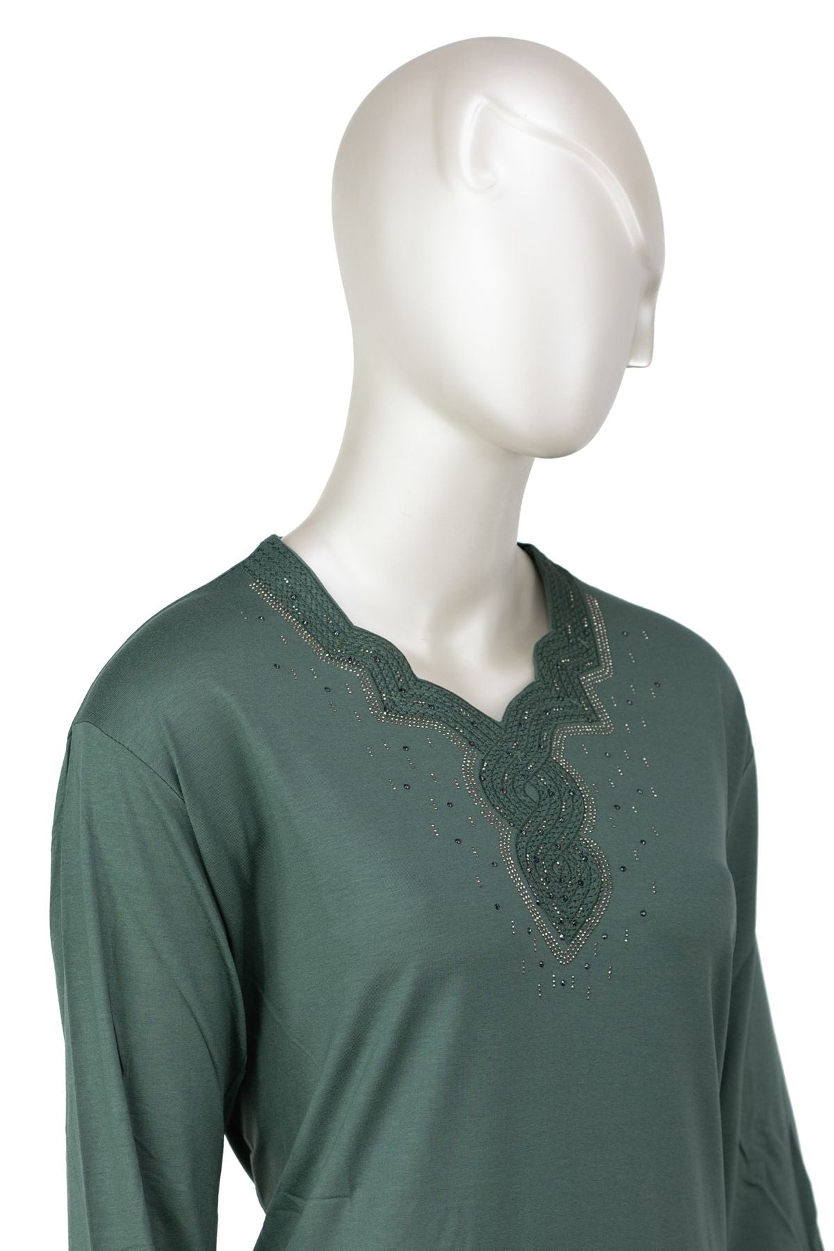 Kadın Turlu Viskon Penye Kumaş Anne Bluz Modern Taşlı ve Nakışlı Likralı V Yaka Tam Kalıp