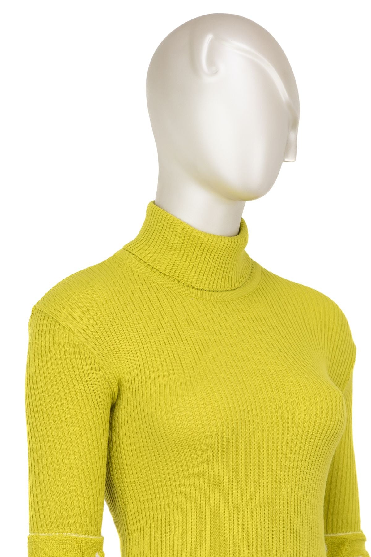 Kadın Kışlık Kolları Şık Boncuklu Tam Boğazlı Yaka Bedene Oturan Örme Triko Badi Kazak