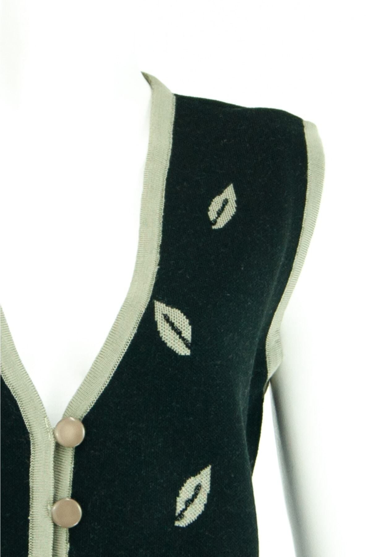 Kadın Anne Butik Yelek Triko Kışlık Üç Düğmeli Gül Motifli Likralı Yünlü Dokuma