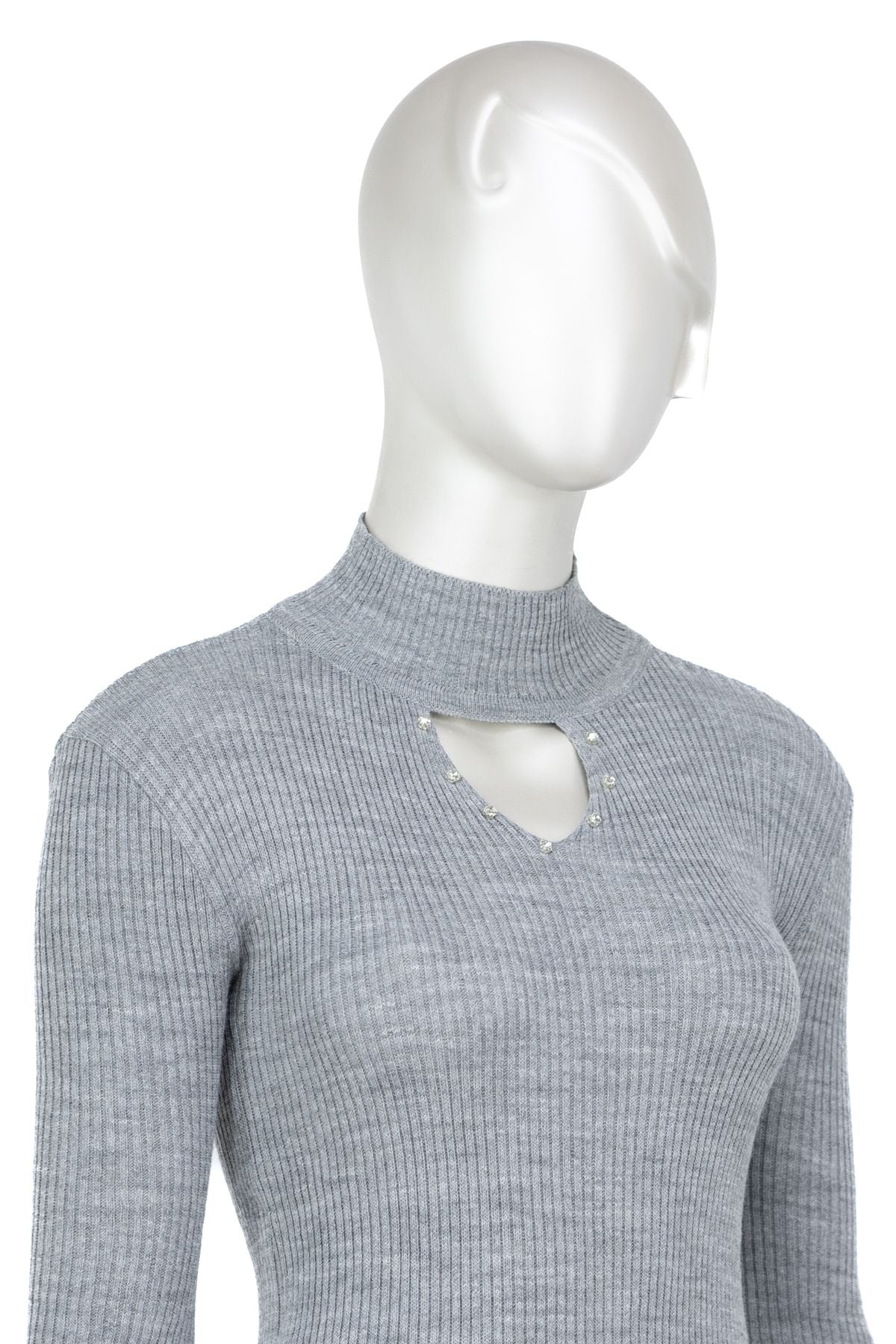 Kadın Kışlık Yarım Yakalı ve Taşlı Yaka Açıklığı Bulunan Bedene Oturan Örme Triko Badi Kazak