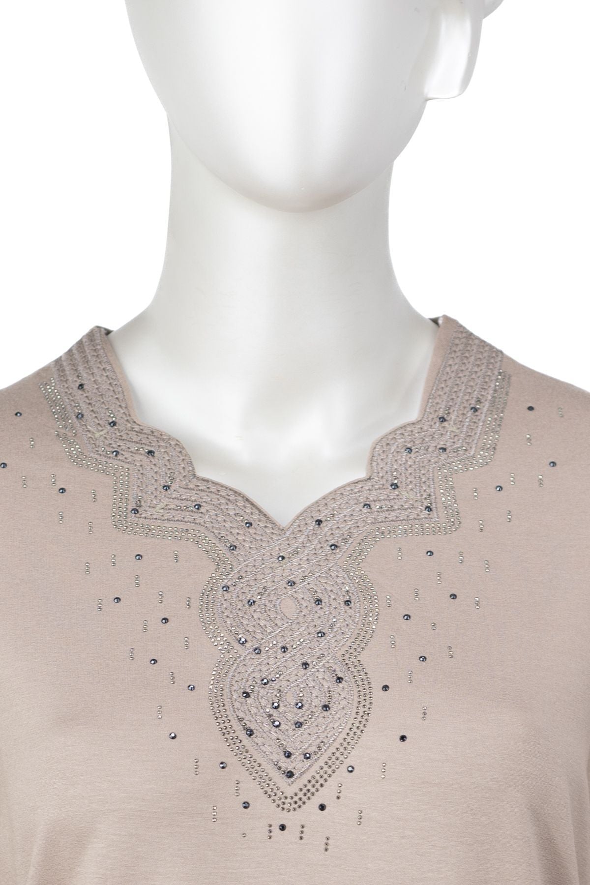 Kadın Turlu Viskon Penye Kumaş Anne Bluz Modern Taşlı ve Nakışlı Likralı V Yaka Tam Kalıp