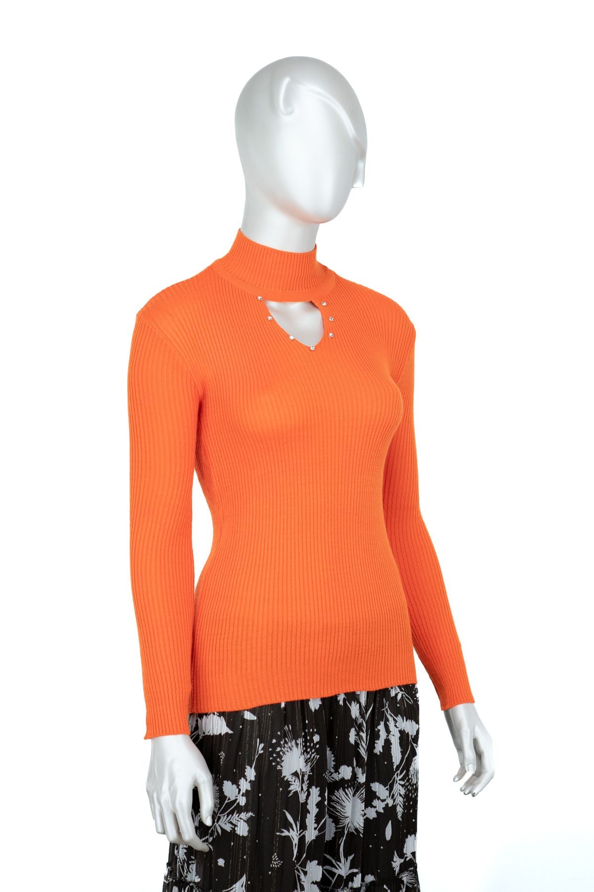 Kadın Kışlık Yarım Yakalı ve Taşlı Yaka Açıklığı Bulunan Bedene Oturan Örme Triko Badi Kazak