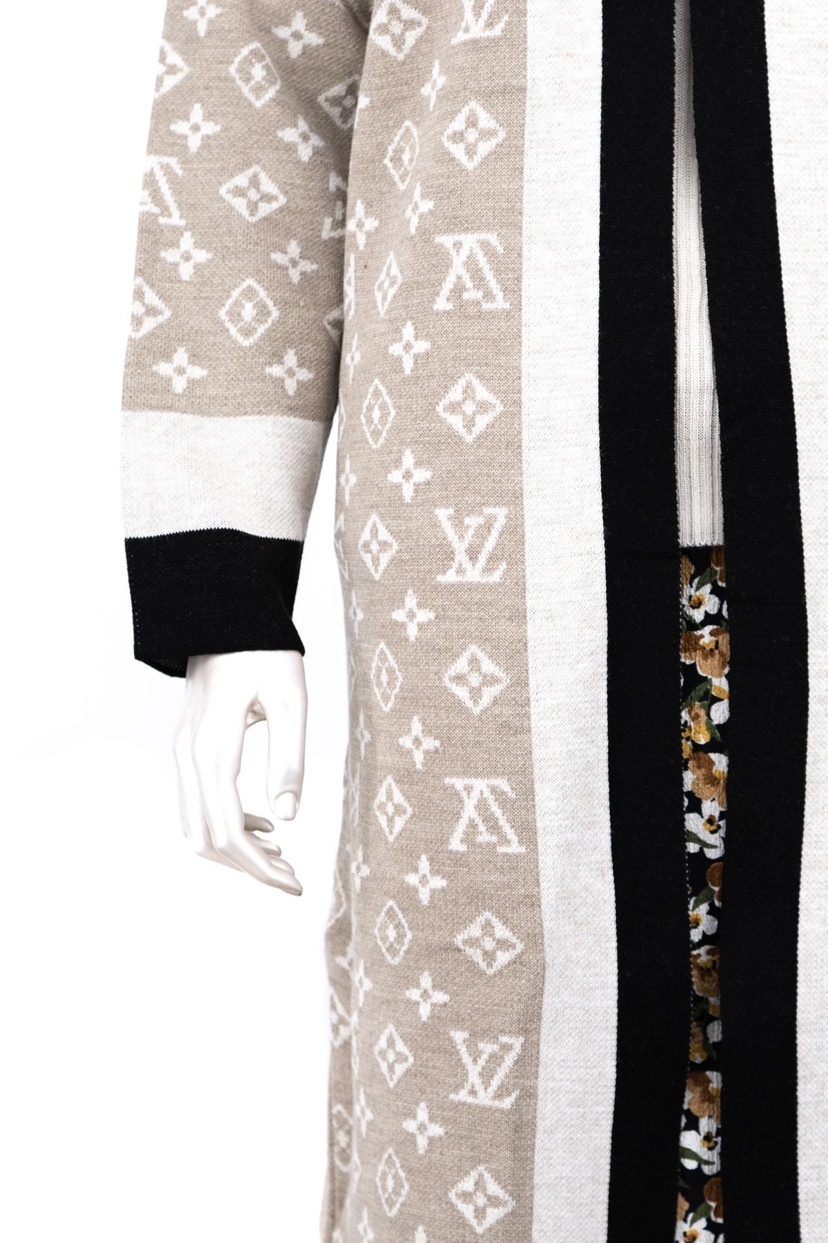 Kadın Kışlık Boydan Harf Desenli Kapamasız Rahat Kesim Likralı Triko Dokuma Uzun Hırka