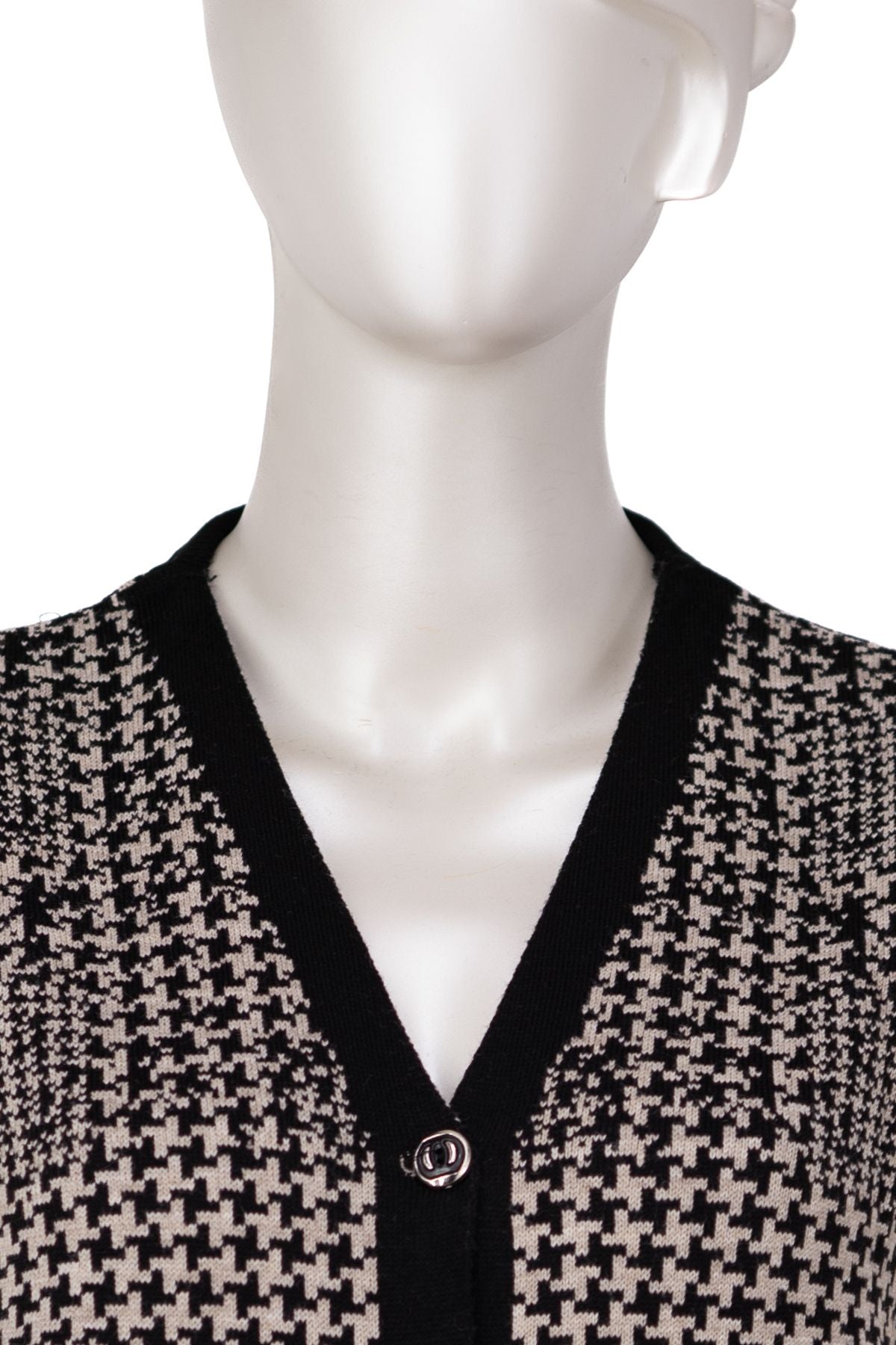 Kadın Kışlık Pamuklu Örme Anne Yelek Çift Cepli Düğmeli Klasik Kazayağı Modelli Tam Kalıp