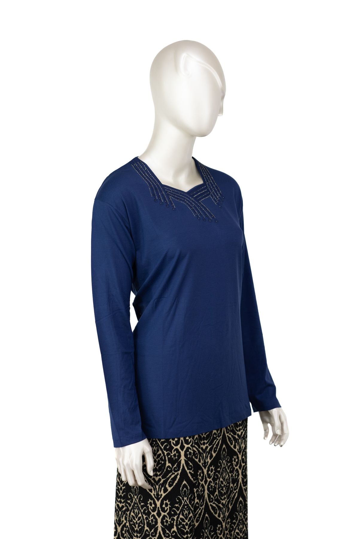 Kadın Turlu Viskon Penye Kumaş Anne Bluz Şık Taşlı ve Nakışlı Likralı Kare Yaka Tam Kalıp