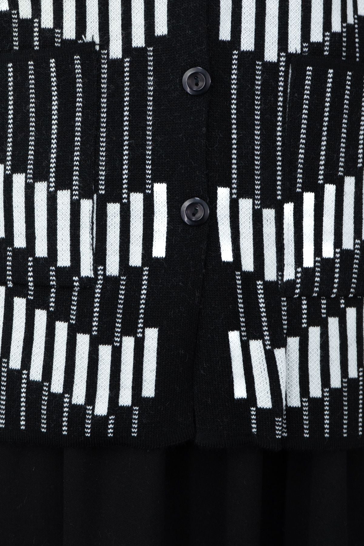 Kadın Kışlık Anne Yelek Pamuklu Triko Örme Klasik Açelya Motifli Önden Düğmeli Çift Cepli