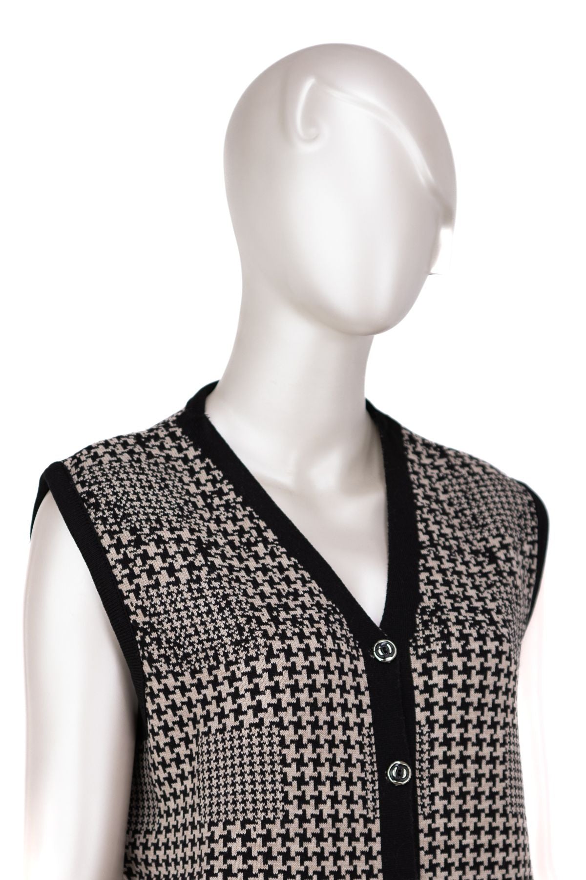 Kadın Kışlık Pamuklu Örme Anne Yelek Çift Cepli Düğmeli Klasik Kazayağı Modelli Tam Kalıp