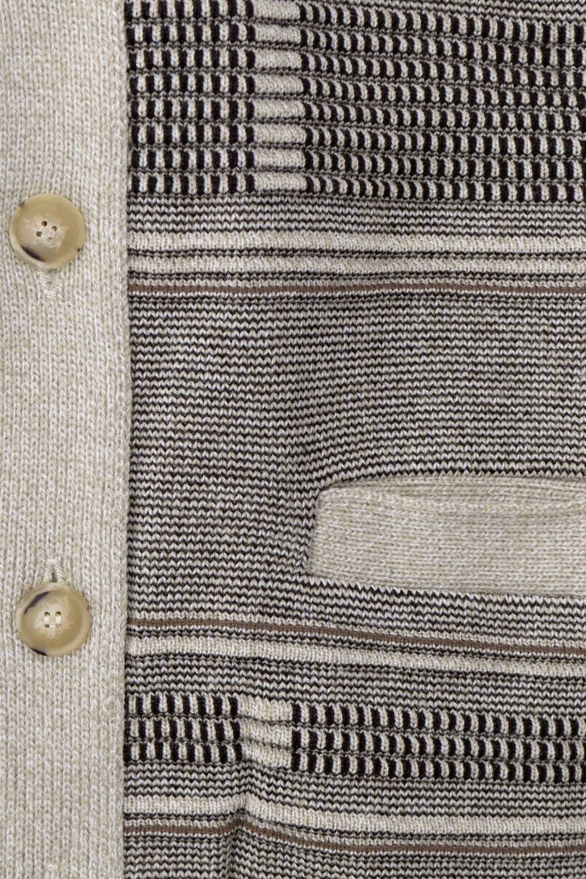 Erkek Kışlık Kalın Pamuklu Örme Triko Hırka Klasik Desenli Düğmeli Cepli Tam Kalıp V Yaka