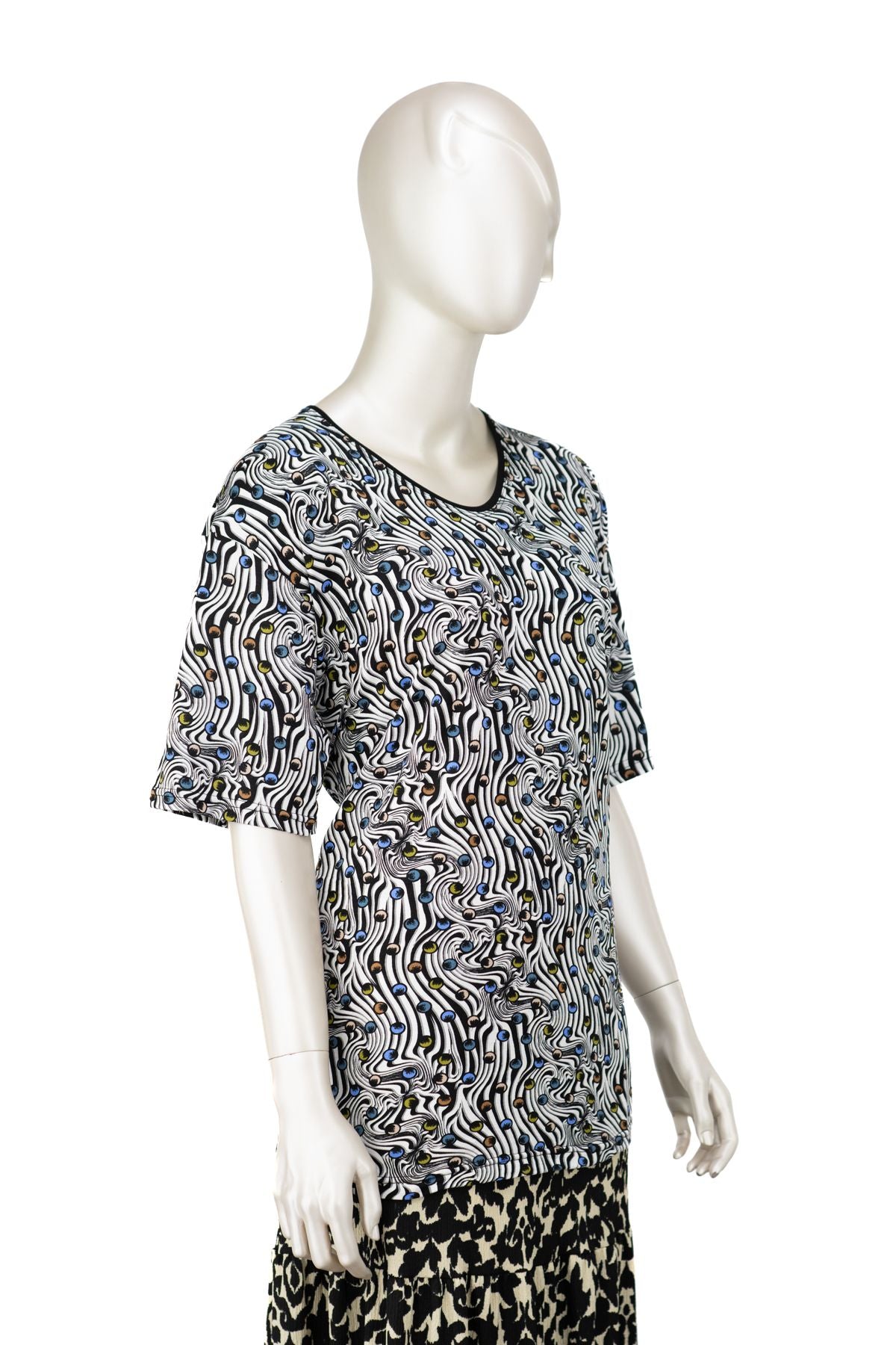 Kadın Turlu Viskon Penye Kumaş Anne Bluz Minik Papatyam Desenli Kısa Kollu Tam Kalıp Likralı