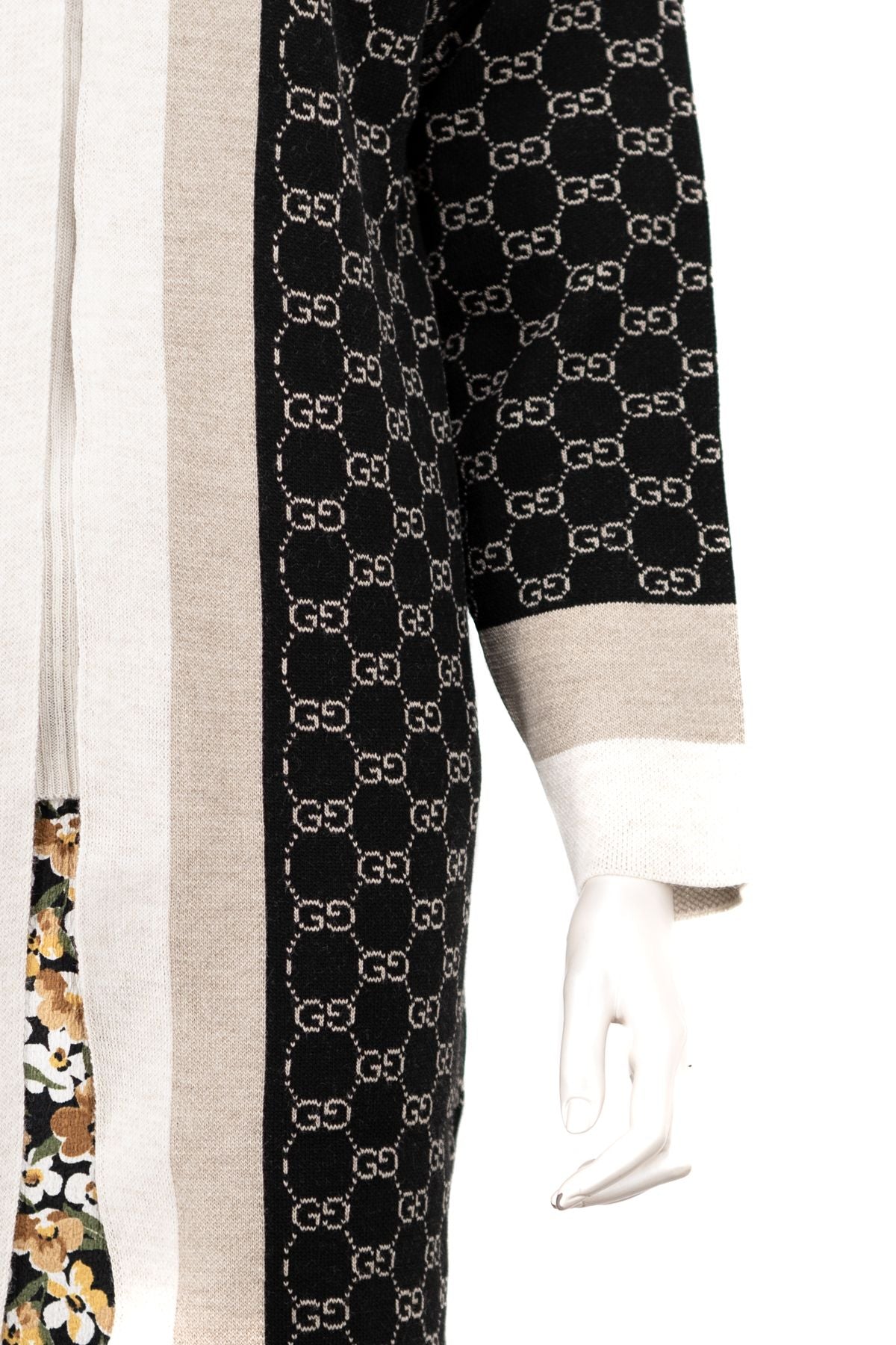 Kadın Kışlık Boydan Marka Harf Desenli Kapamasız RahatKesim Uzun Kol Triko Dokuma Uzun Hırka