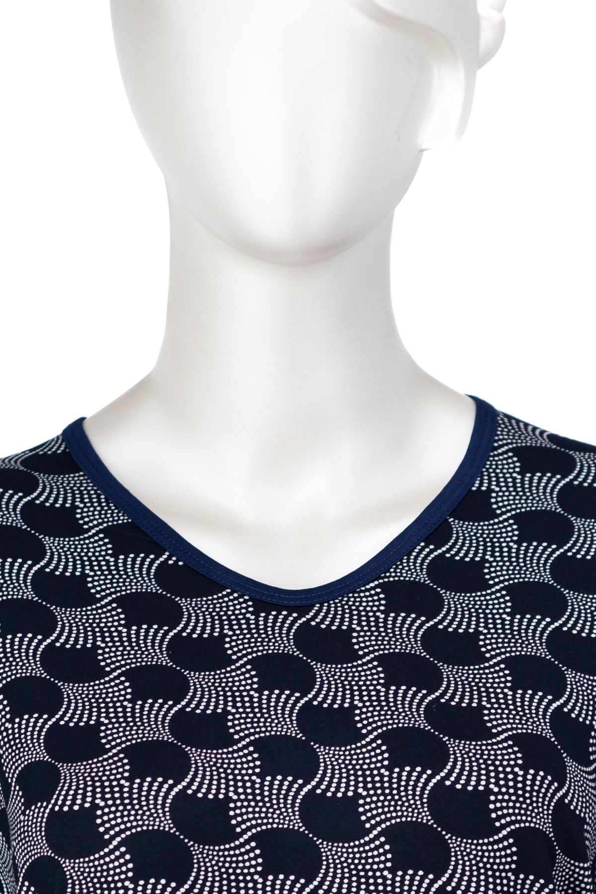 Kadın Turlu Viskon Penye Kumaş Anne Bluz Manolya Desenli Uzun Kollu Tam Kalıp Likralı