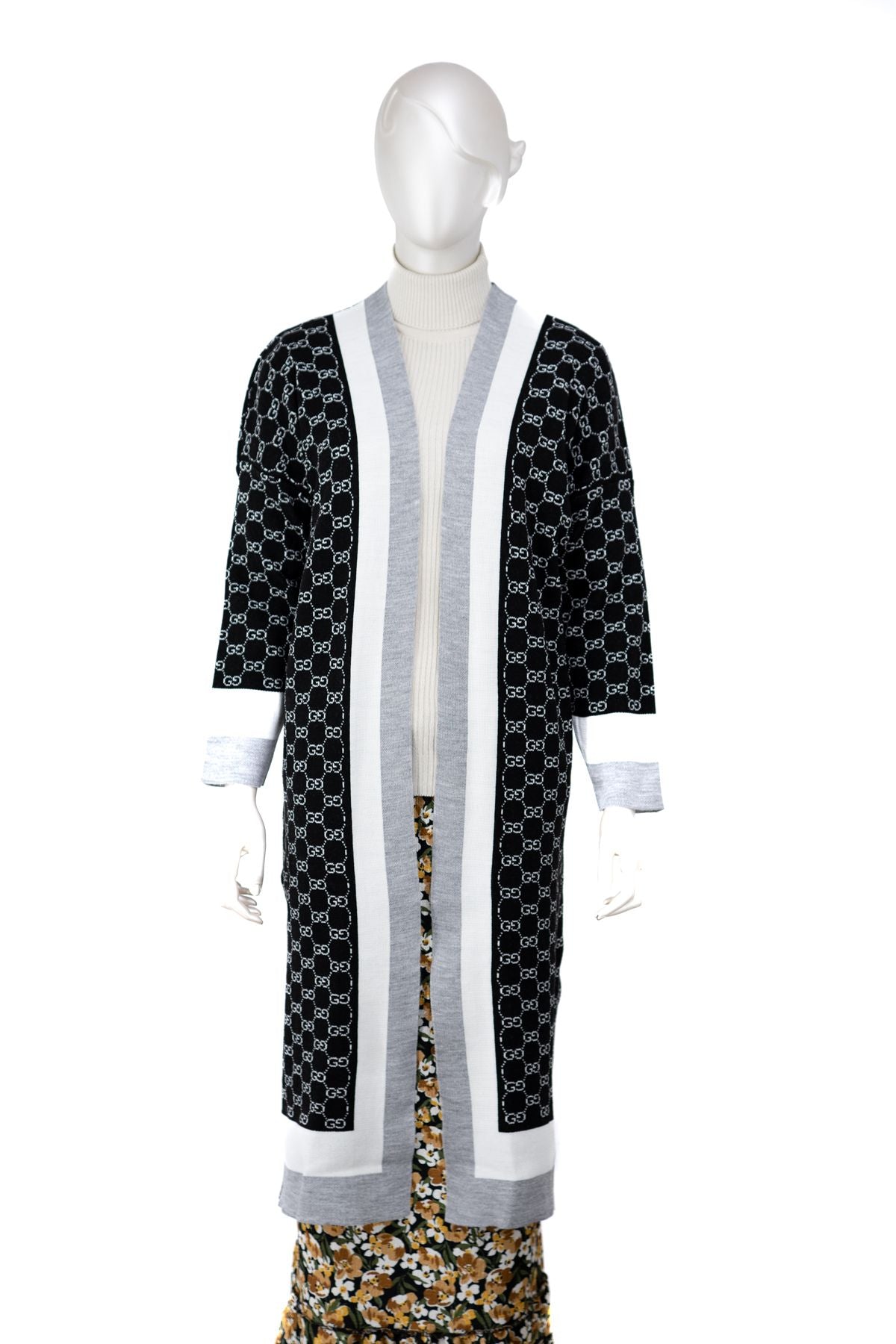 Kadın Kışlık Boydan Marka Harf Desenli Kapamasız RahatKesim Uzun Kol Triko Dokuma Uzun Hırka