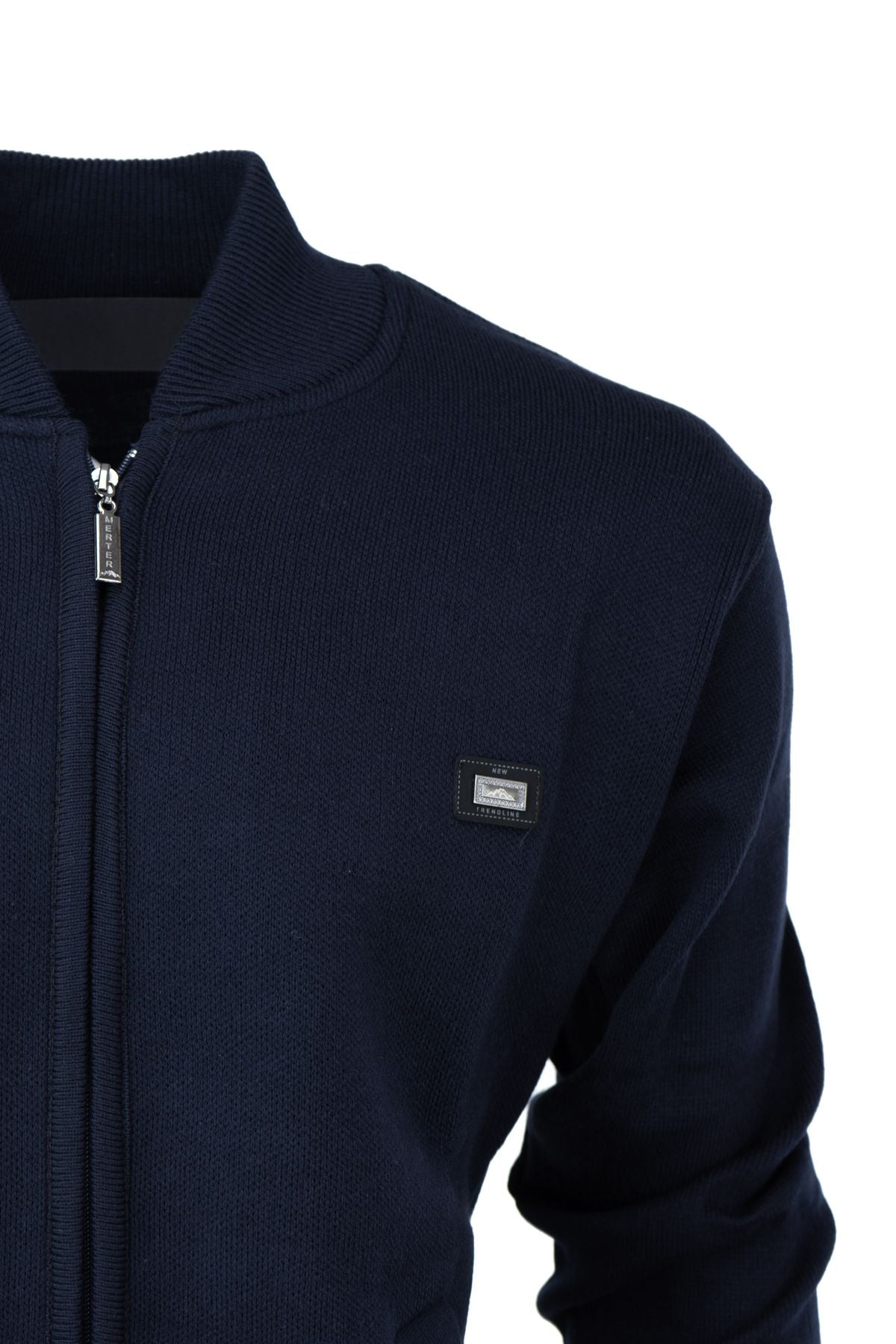 Erkek Kışlık Kalın Pamuklu Örme Triko Hırka Fermuarlı CepliTam Kalıp Hakim Yaka Arma Motifli