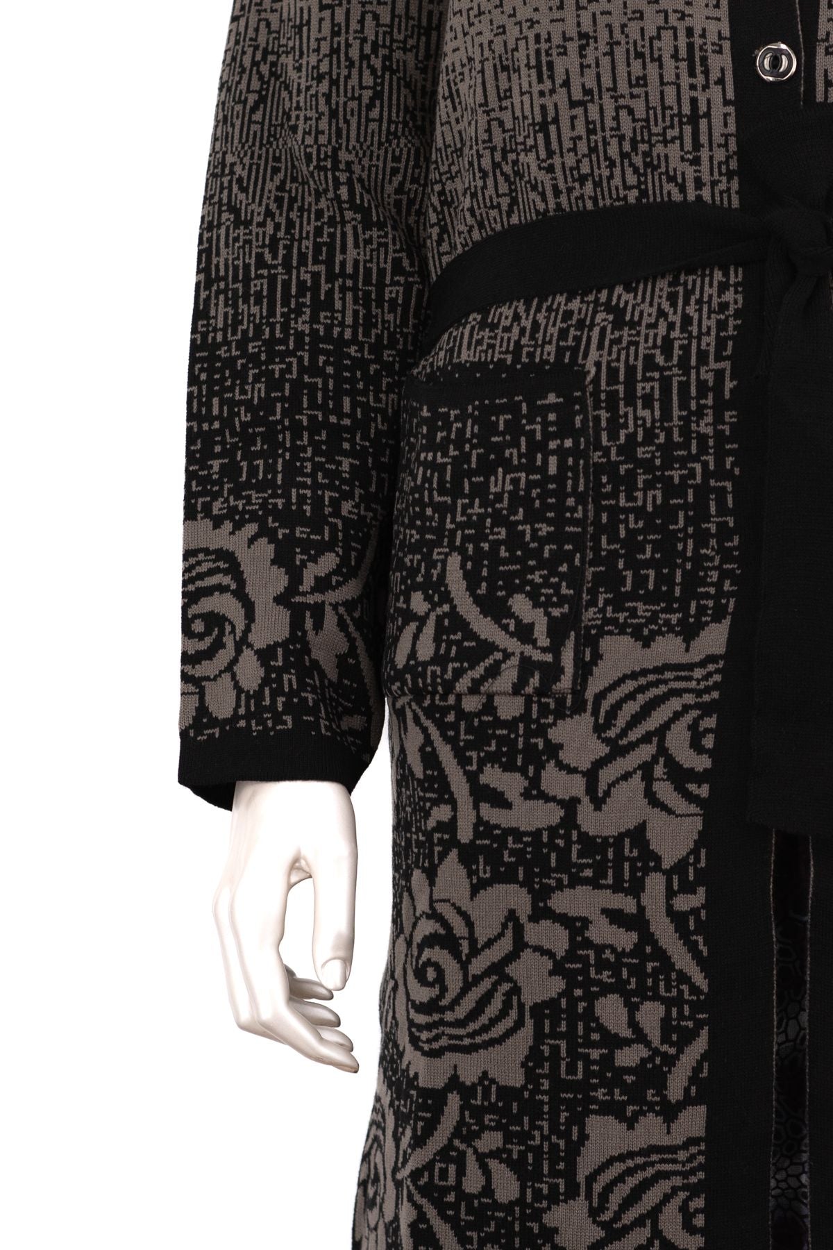 Kadın Anne Hırka Kışlık Triko Boydan Düğmeli Cepli Gül Zamanı Motifli Rahat Kesim Yünlü Örme