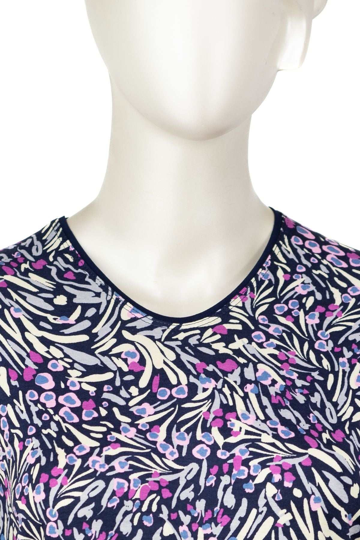 Kadın Turlu Viskon Penye Kumaş Anne Bluz Kadife Çiçeği Desenli Hafif V Yaka Tam Kalıp