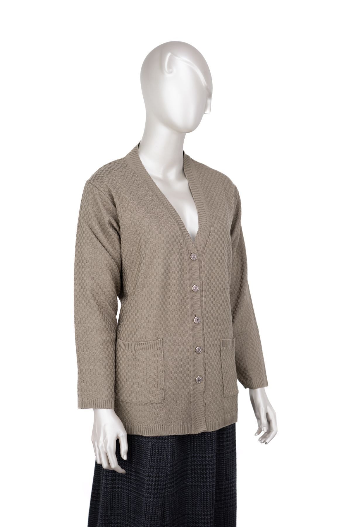 Kadın Mevsimlik Çelik Örme Anne Hırka Çift Cepli Düğmeli Klasik Rahat Kesim Tam Kalıp