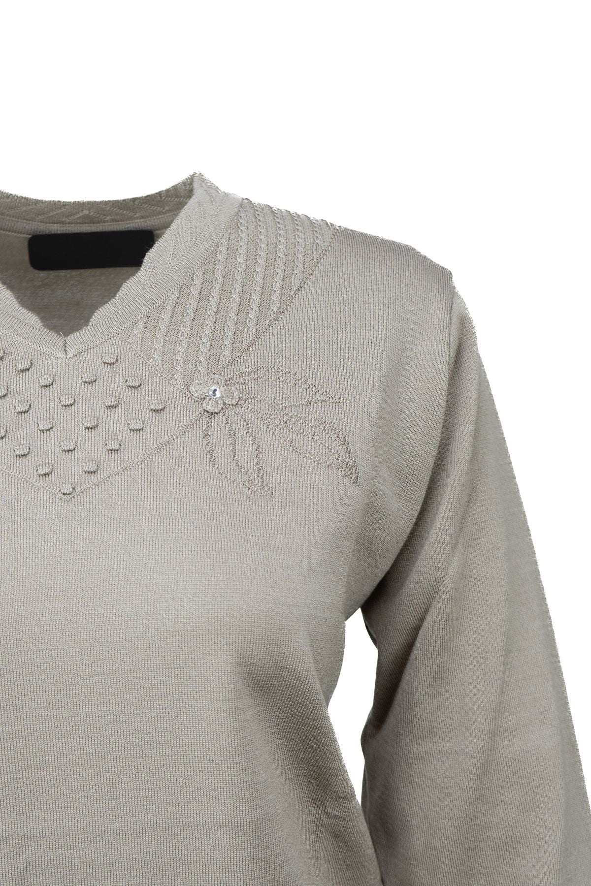 Kadın Anne Kazak Pamuklu Merserize Helen Örme V Yaka Taşlı ve Kendinden Motifli Likralı