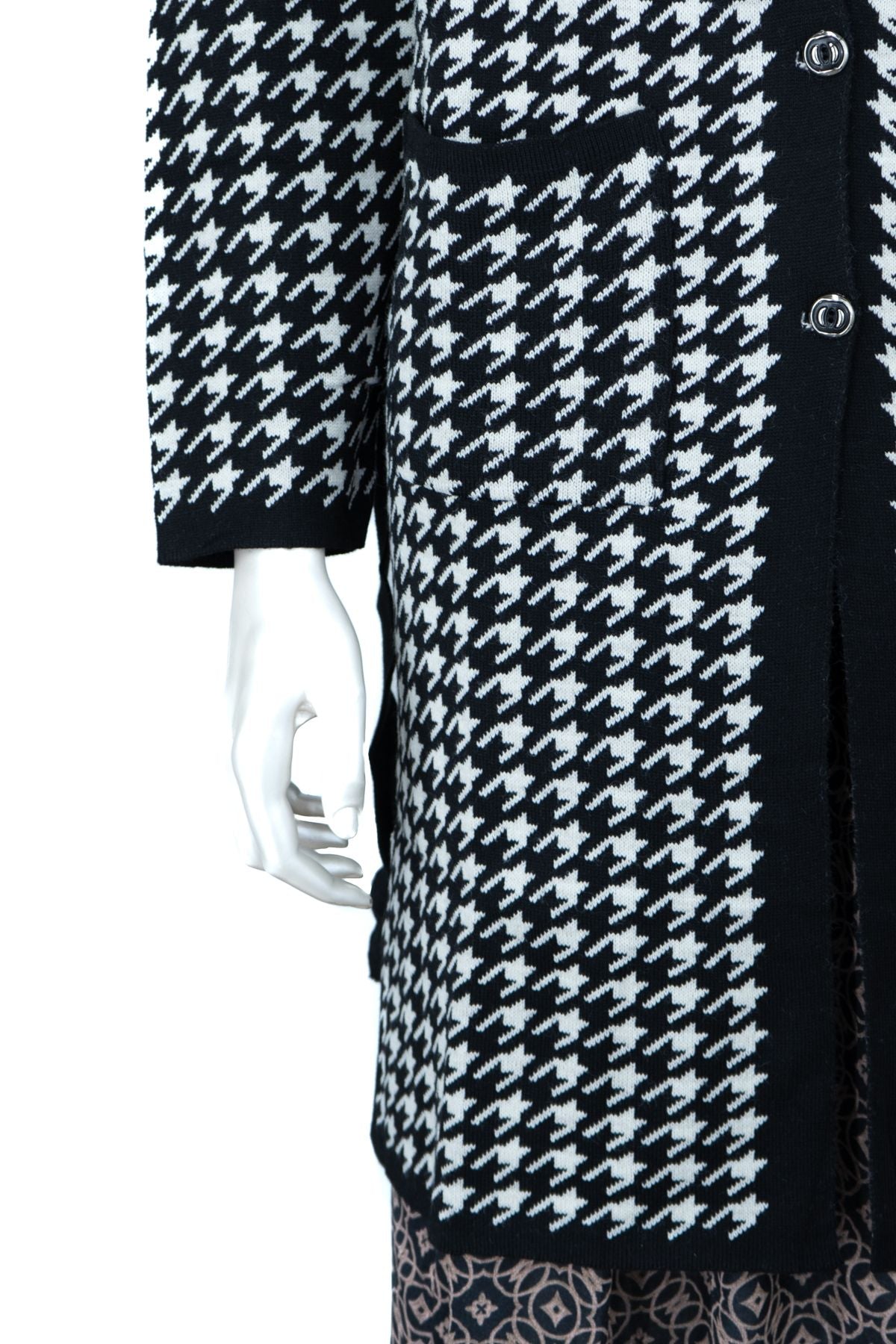 Kadın Kışlık Anne Hırka Yünlü Örme Düğmeli Cepli Kuşaklı Likralı Tam Kalıp Kazayağı Motifli