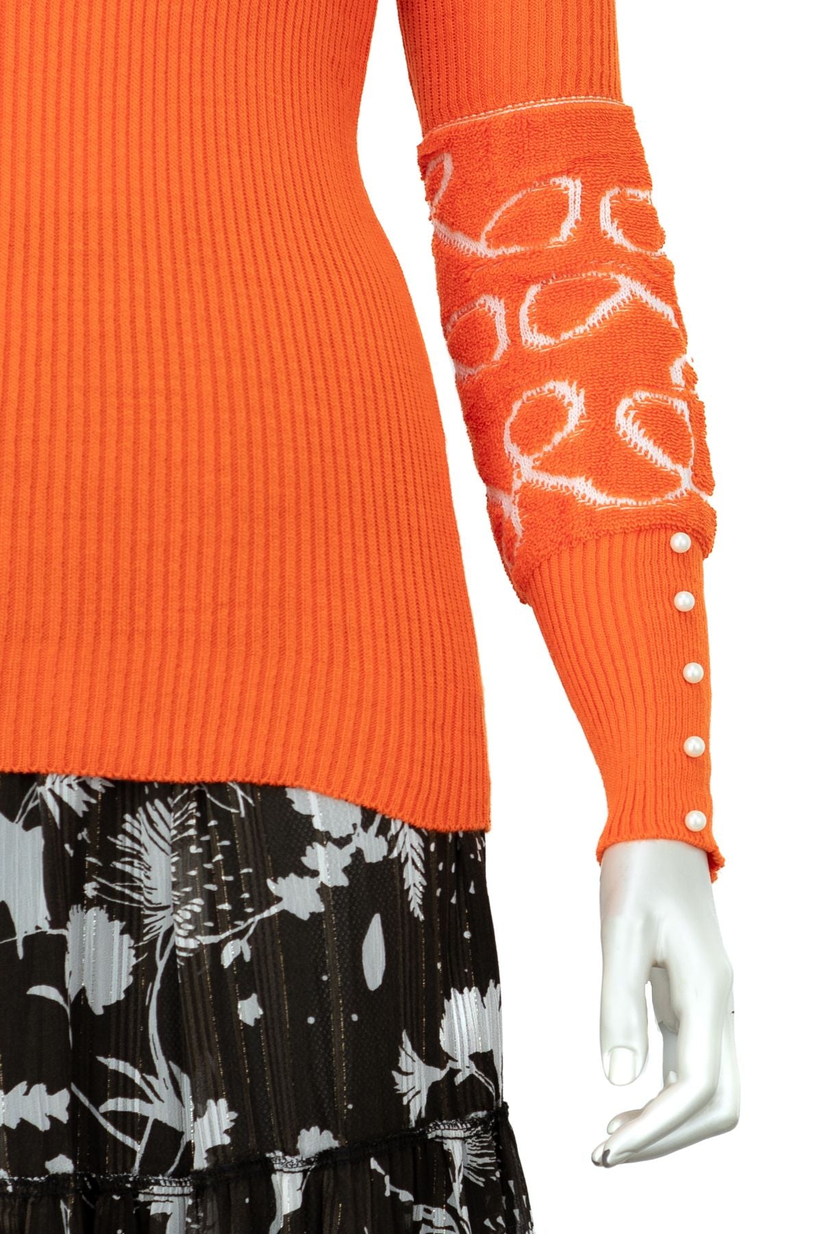 Kadın Kışlık Kolları Şık Boncuklu Tam Boğazlı Yaka Bedene Oturan Örme Triko Badi Kazak