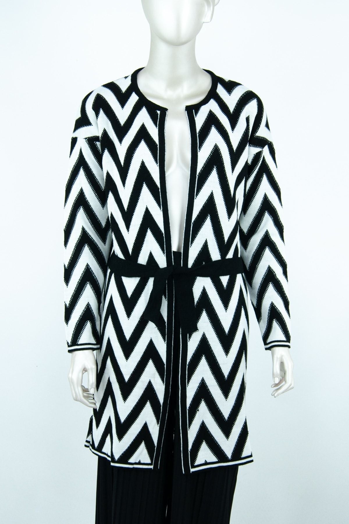 Kadın Kışlık Kapamasız Şık Motifli Beli Kuşaklı Rahat Kesim Likralı Triko Dokuma Hırka