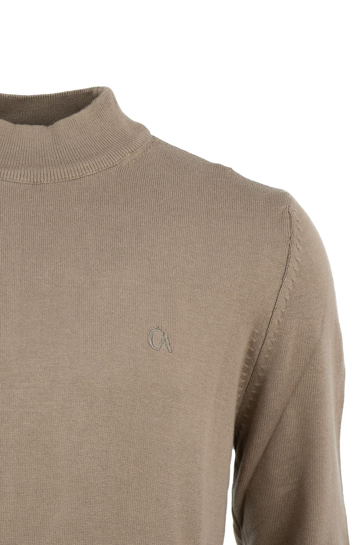 Erkek Kışlık Yarım Balıkçı Yaka Armalı Düz Renk Rahat Kesim Likralı Pamuklu Dokuma Kazak