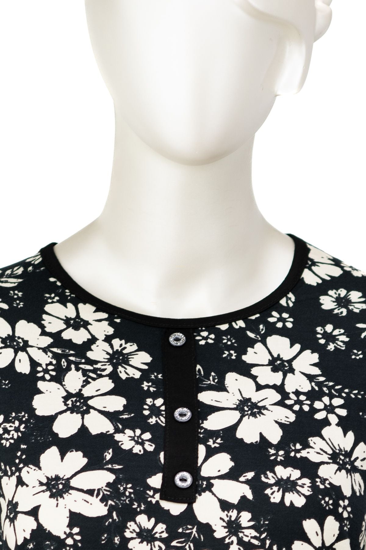 Kadın Turlu Viskon Penye Kumaş Anne Bluz Papatya Desenli Likralı Yuvarlak Yaka Tam Kalıp