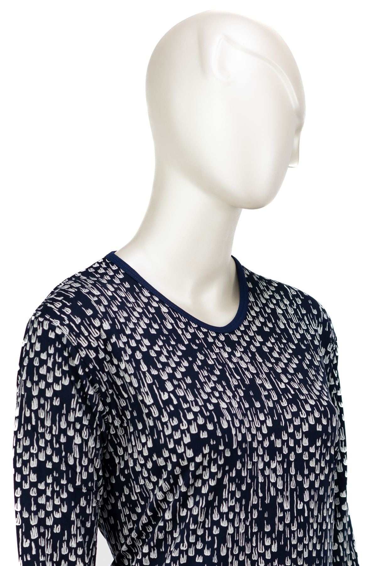 Kadın Turlu Viskon Penye Kumaş Anne Bluz Karanfil Desenli Hafif V Yaka Tam Kalıp Likralı