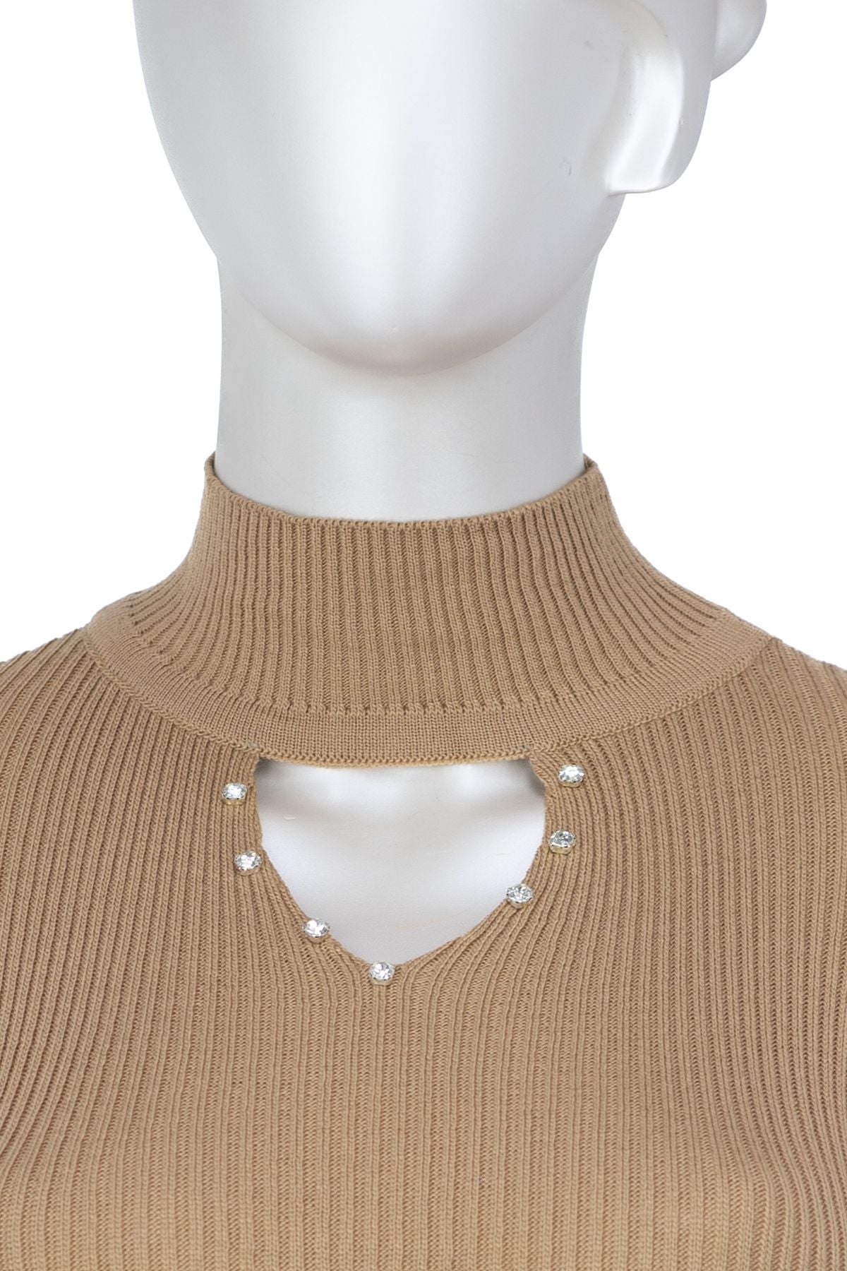 Kadın Kışlık Yarım Yakalı ve Taşlı Yaka Açıklığı Bulunan Bedene Oturan Örme Triko Badi Kazak