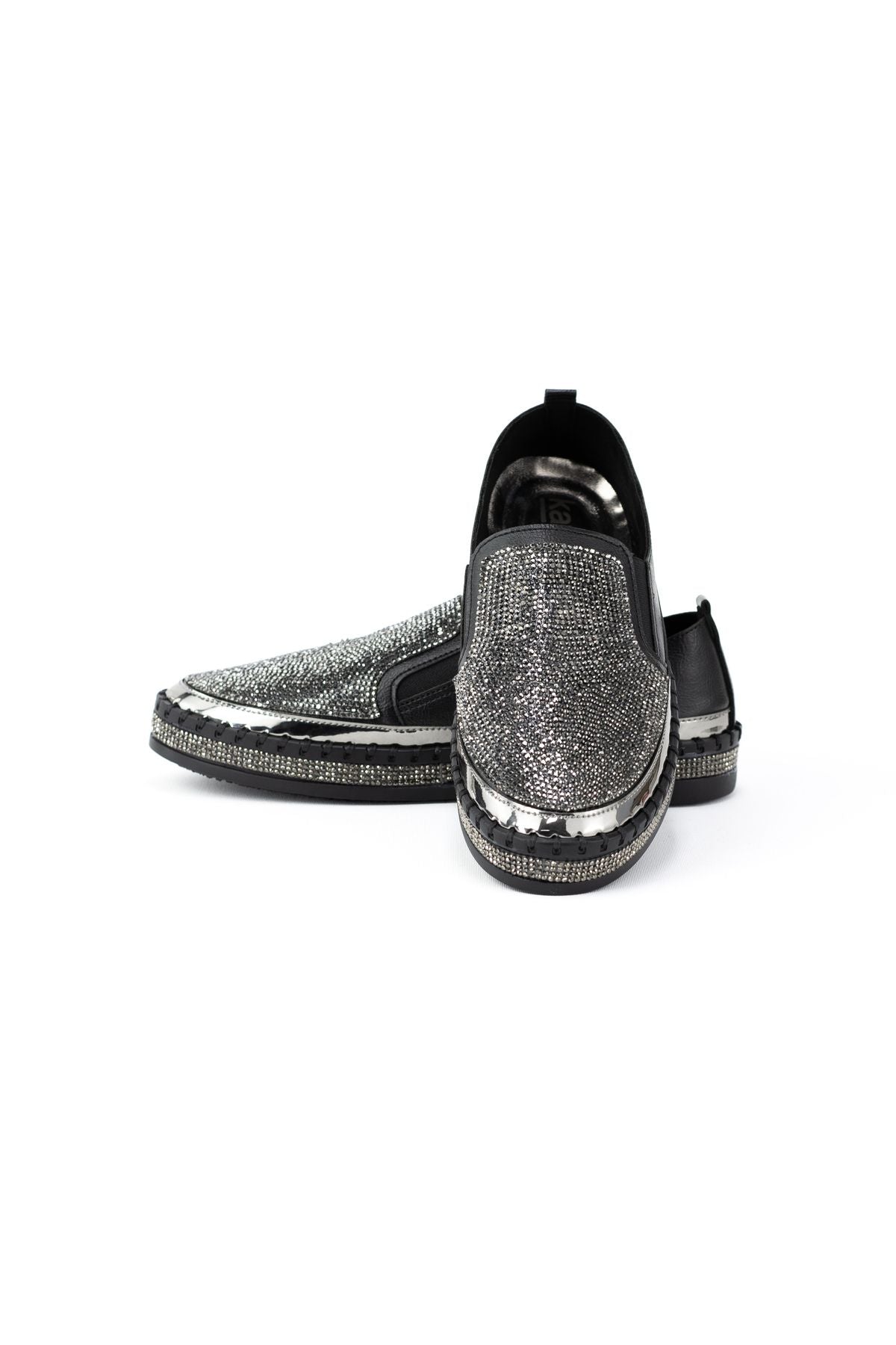 Kadın Bağcıksız Kauçuk Taban Comfort Bütün Taş Modelli Tam Kalıp Deri Klasik Anne Ayakkabı