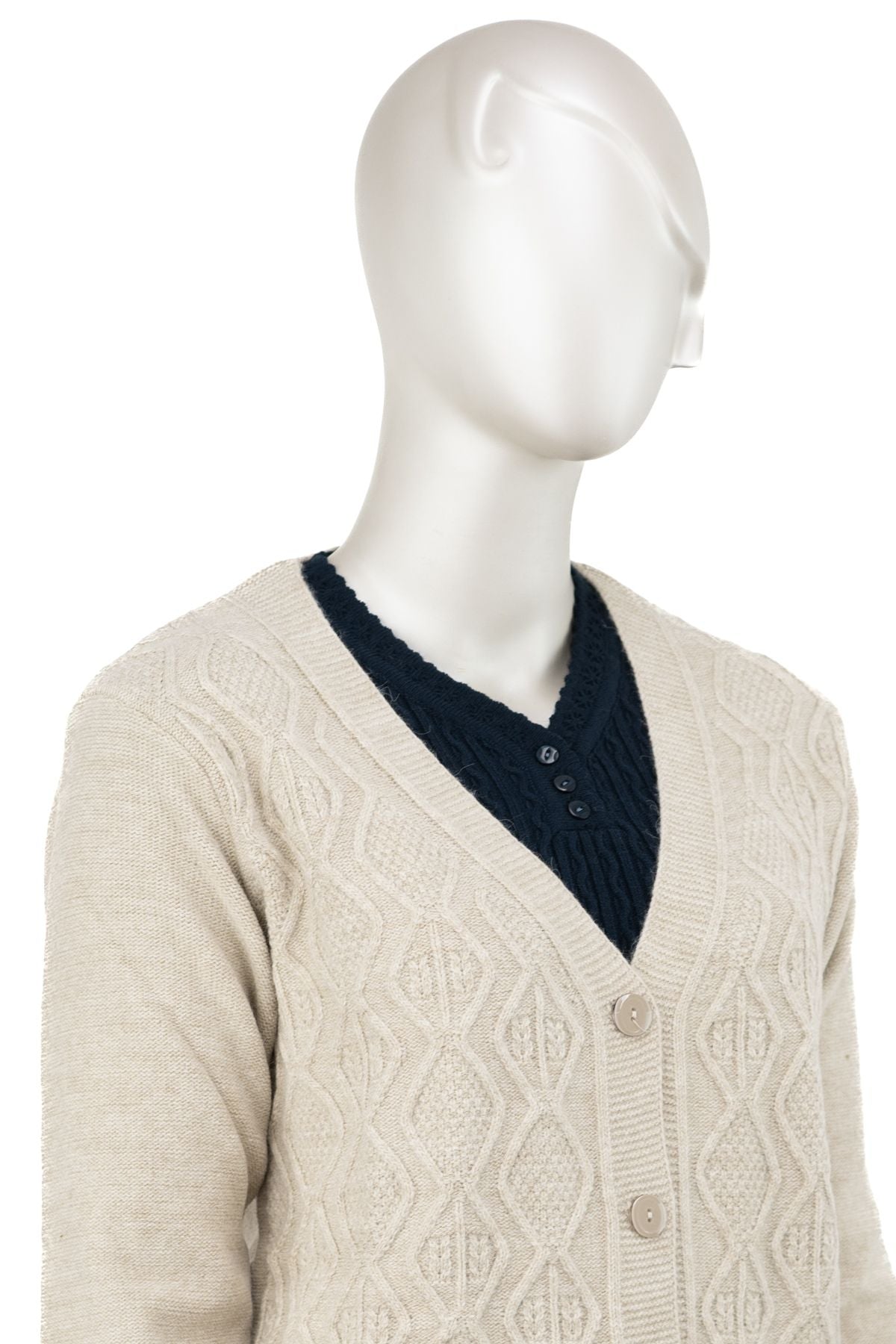 Kadın Kışlık Kalın Yün Örme Anne Hırka Etnik Motifli V Yaka Çift Cepli Rahat Kesim Tam Kalıp