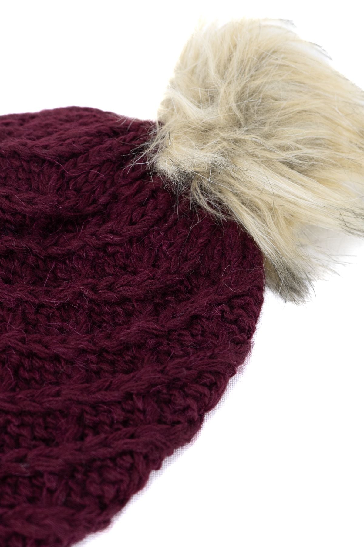 Kadın Kışlık Kalın Ponponlu Bere Pamuklu Örgü Modelli Sıcak Tutar Esnek Rüzgar Geçirmez