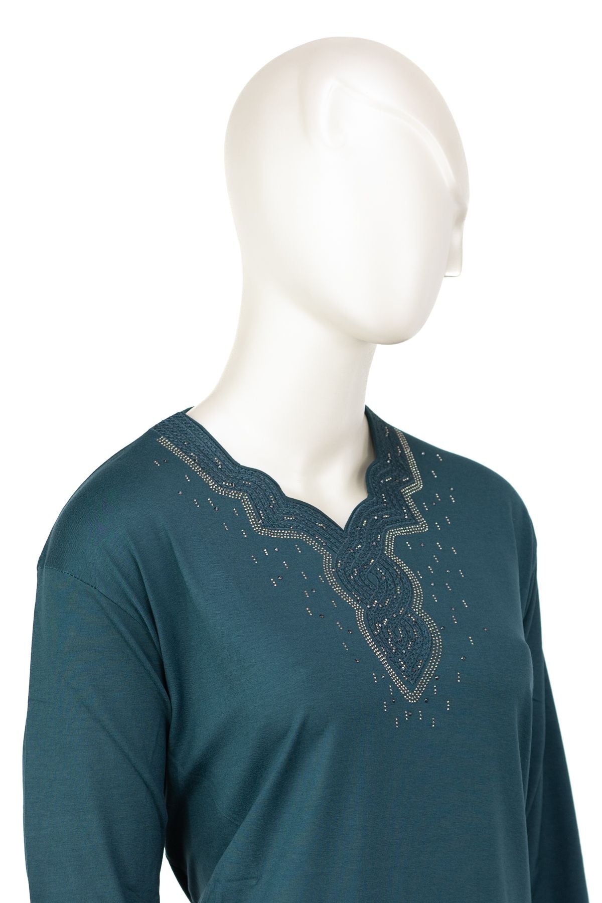 Kadın Turlu Viskon Penye Kumaş Anne Bluz Modern Taşlı ve Nakışlı Likralı V Yaka Tam Kalıp