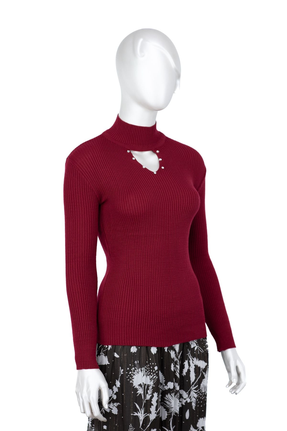 Kadın Kışlık Yarım Yakalı ve Taşlı Yaka Açıklığı Bulunan Bedene Oturan Örme Triko Badi Kazak