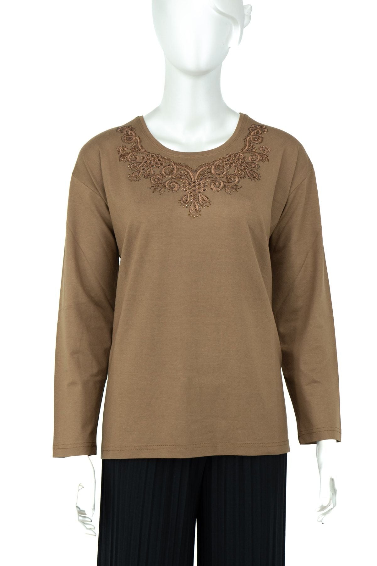 Kadın Şık Kolye Desen Yuvarlak Yaka Uzun Kol Tam Kalıp Likralı Viskon Penye Kumaş Anne Bluz